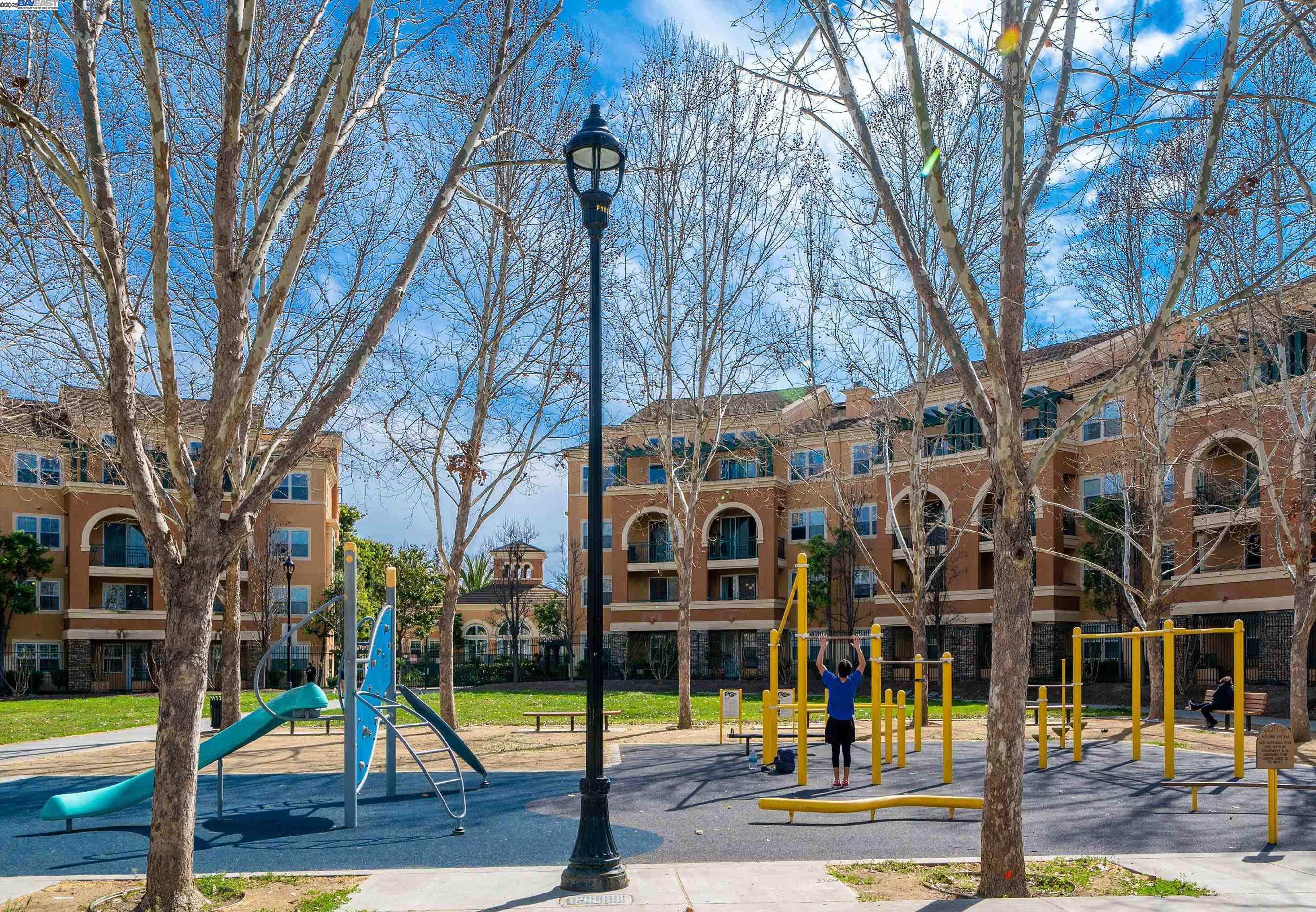 Detail Gallery Image 25 of 28 For 1310 Saddle Rack Street #248,  San Jose,  CA 95126 - 3 Beds | 2 Baths