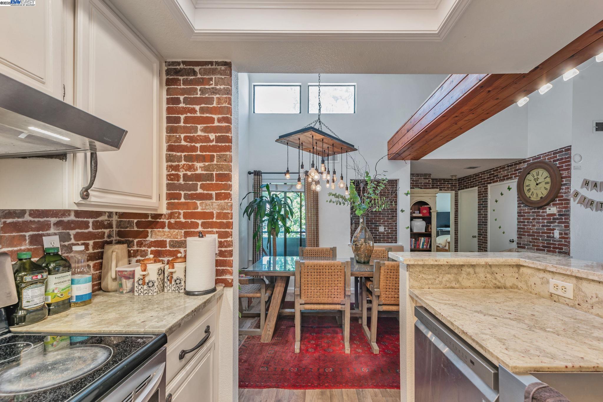 Detail Gallery Image 11 of 36 For 6382 Buena Vista Dr #B,  Newark,  CA 94560 - 2 Beds | 2 Baths