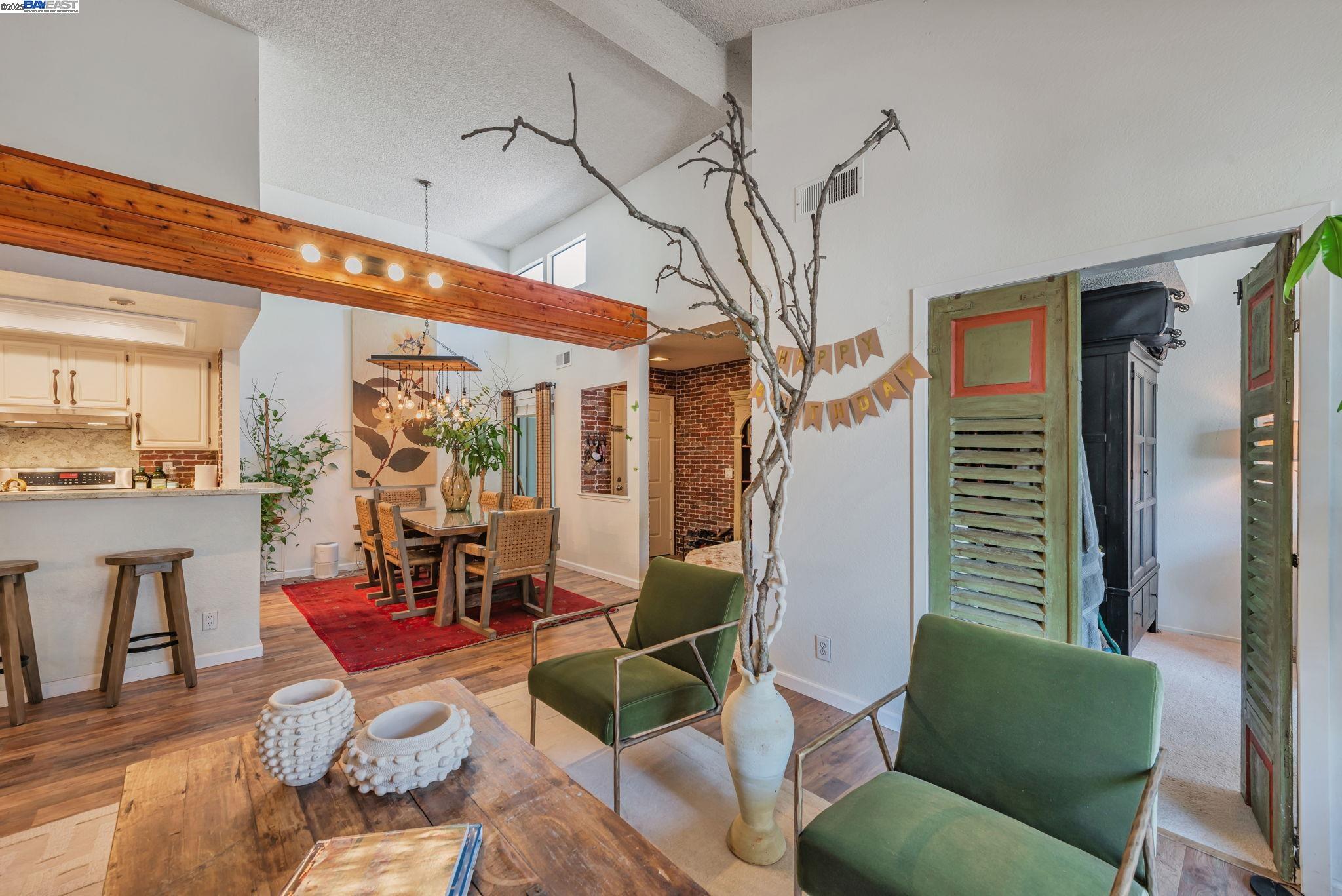 Detail Gallery Image 15 of 36 For 6382 Buena Vista Dr #B,  Newark,  CA 94560 - 2 Beds | 2 Baths