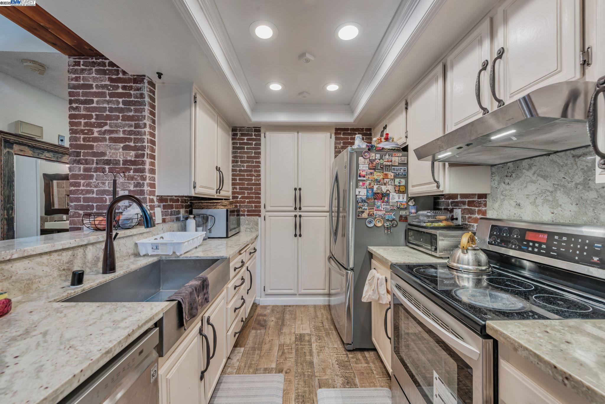 Detail Gallery Image 9 of 36 For 6382 Buena Vista Dr #B,  Newark,  CA 94560 - 2 Beds | 2 Baths