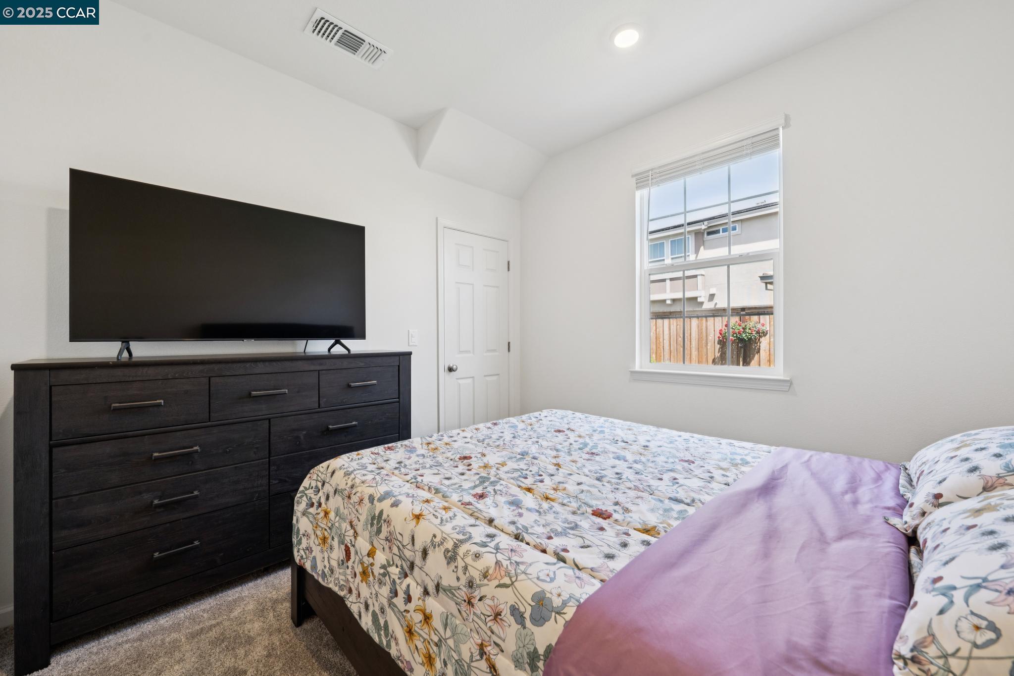 Detail Gallery Image 17 of 44 For 5013 Shefford Ct, Vacaville,  CA 95687 - 5 Beds | 3 Baths