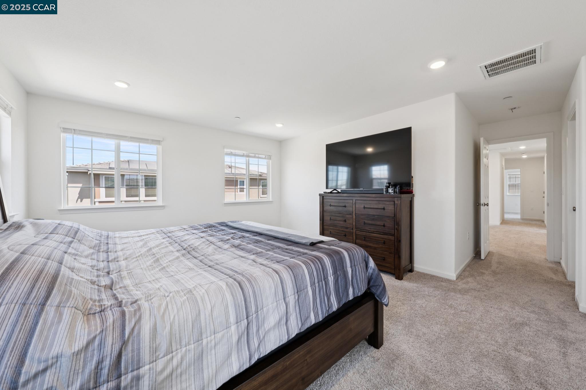 Detail Gallery Image 25 of 44 For 5013 Shefford Ct, Vacaville,  CA 95687 - 5 Beds | 3 Baths