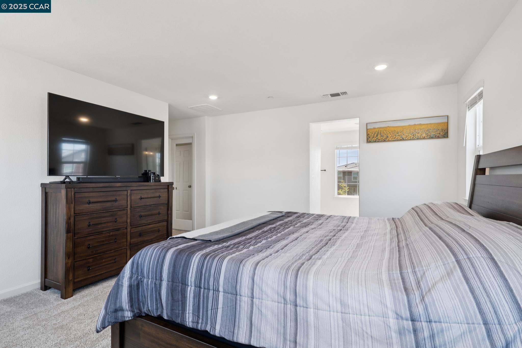 Detail Gallery Image 27 of 44 For 5013 Shefford Ct, Vacaville,  CA 95687 - 5 Beds | 3 Baths