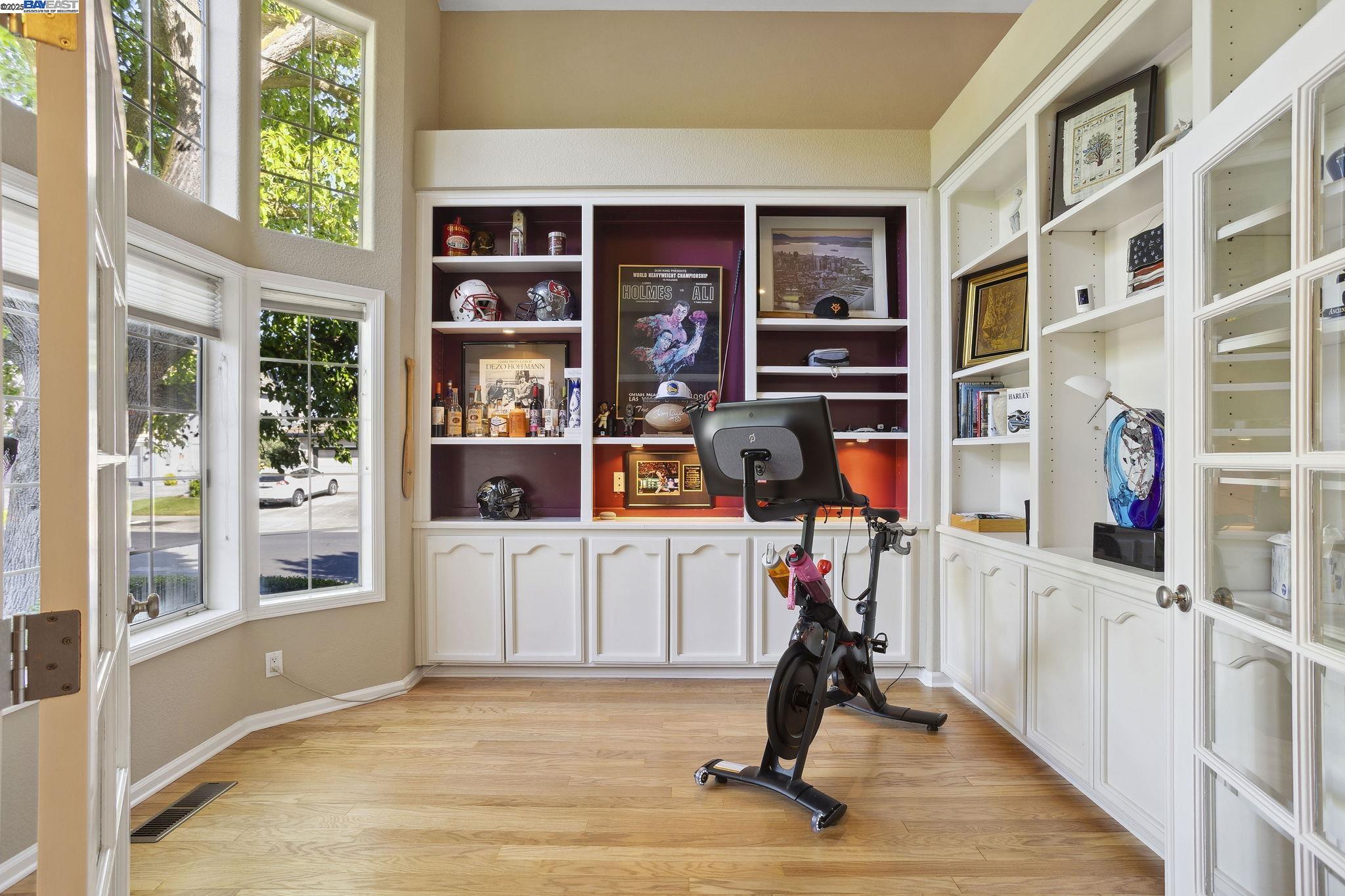 Detail Gallery Image 13 of 58 For 304 Avondale Lane, Livermore,  CA 94551-8287 - 4 Beds | 3/1 Baths