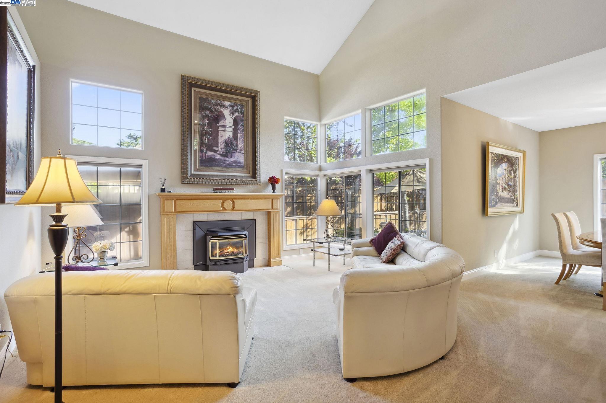 Detail Gallery Image 14 of 58 For 304 Avondale Lane, Livermore,  CA 94551-8287 - 4 Beds | 3/1 Baths