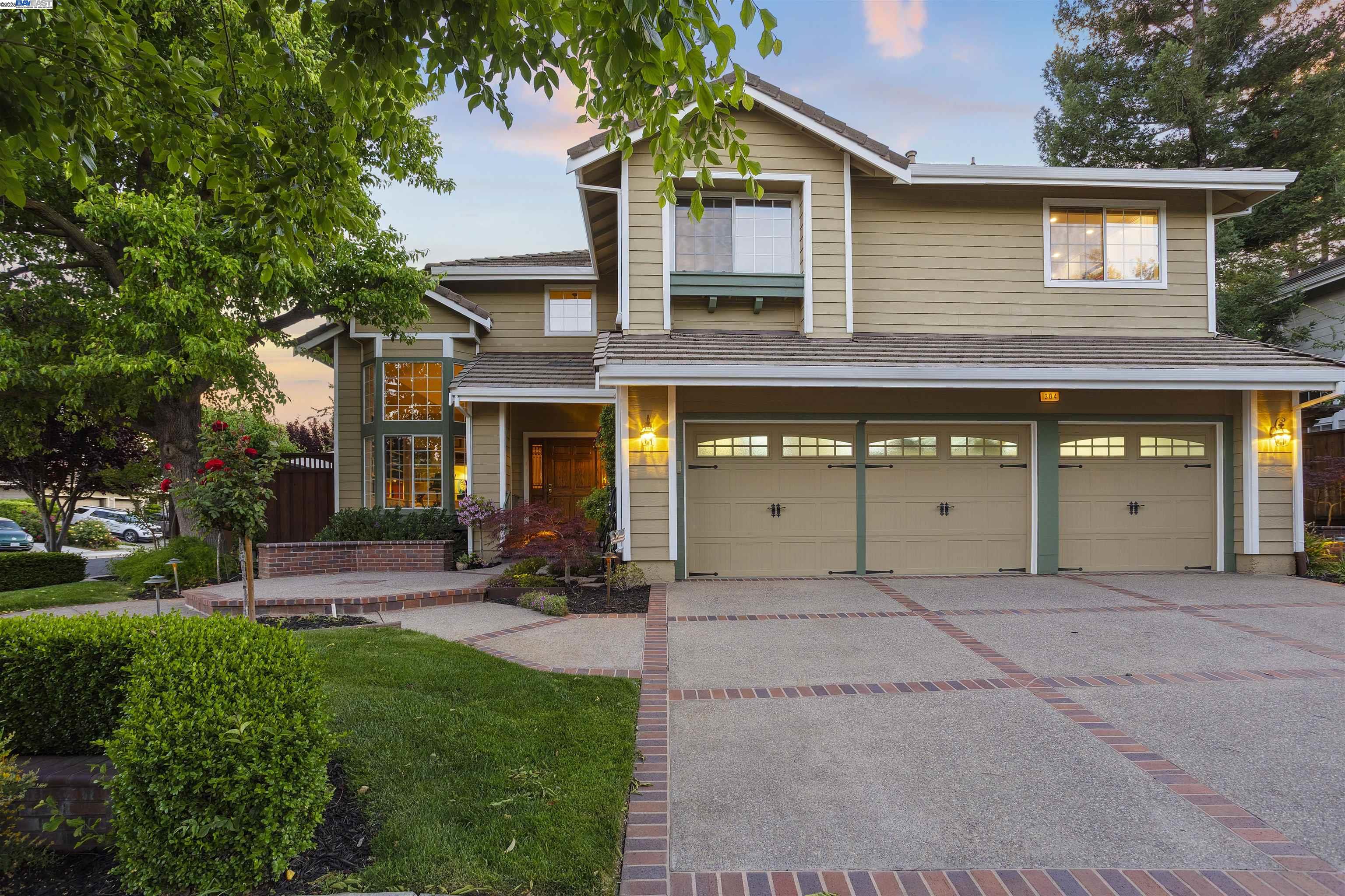 Detail Gallery Image 3 of 58 For 304 Avondale Lane, Livermore,  CA 94551-8287 - 4 Beds | 3/1 Baths