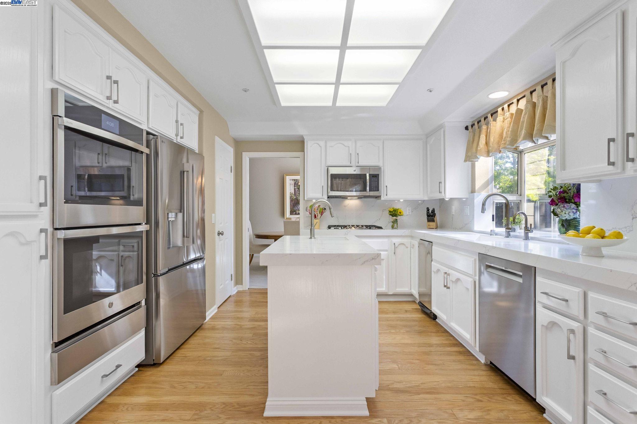 Detail Gallery Image 25 of 58 For 304 Avondale Lane, Livermore,  CA 94551-8287 - 4 Beds | 3/1 Baths