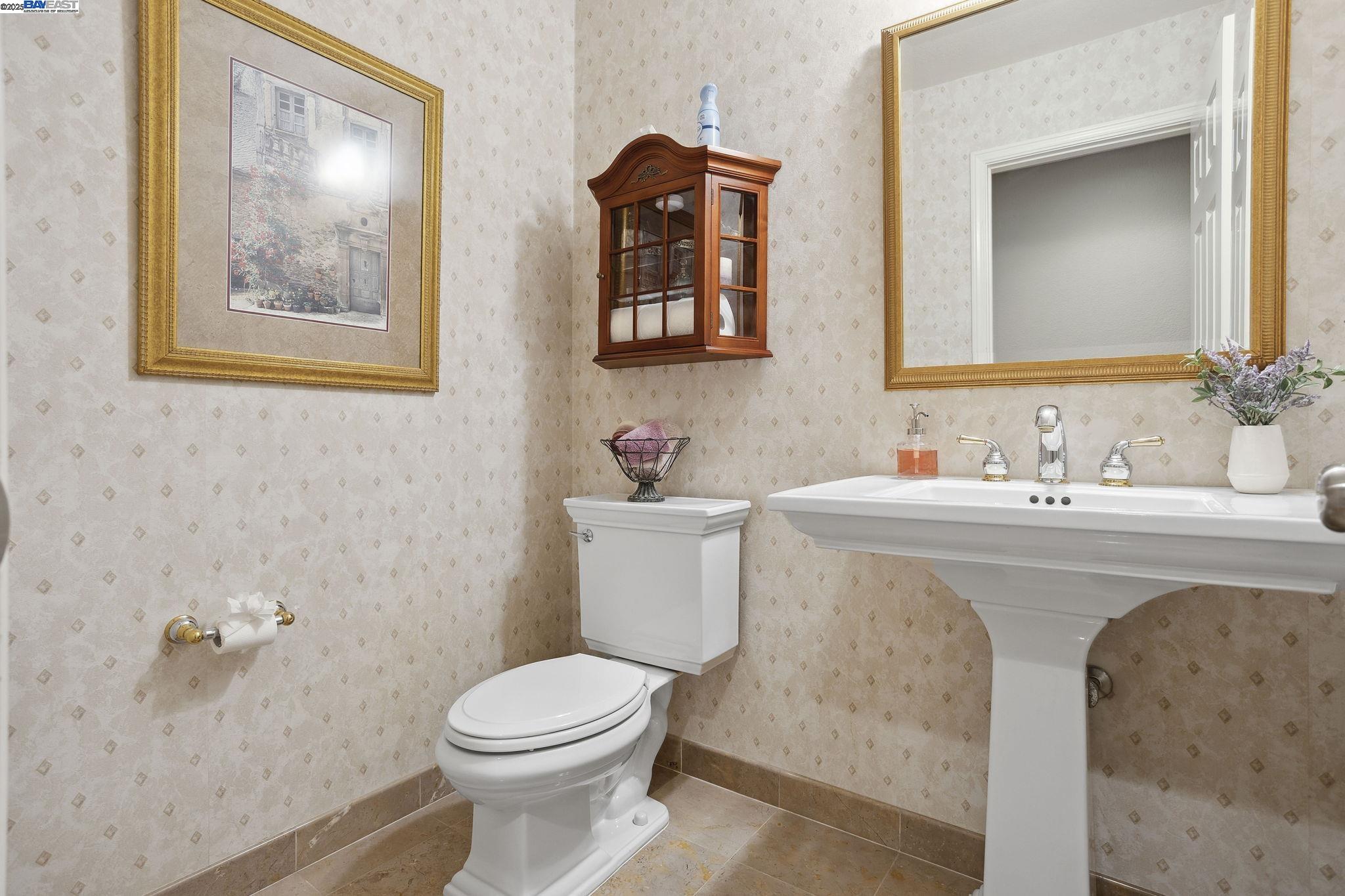Detail Gallery Image 32 of 58 For 304 Avondale Lane, Livermore,  CA 94551-8287 - 4 Beds | 3/1 Baths