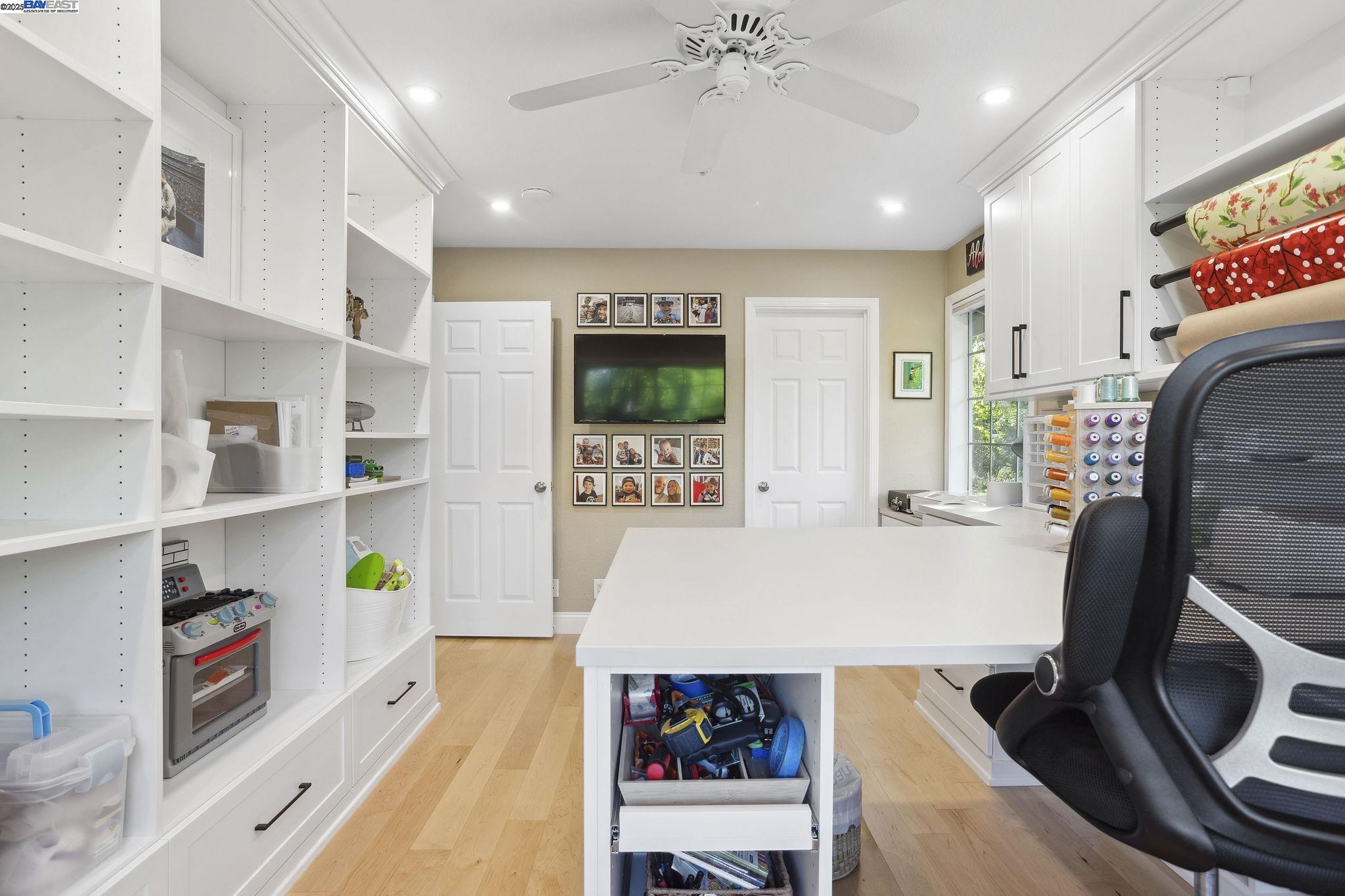 Detail Gallery Image 44 of 58 For 304 Avondale Lane, Livermore,  CA 94551-8287 - 4 Beds | 3/1 Baths