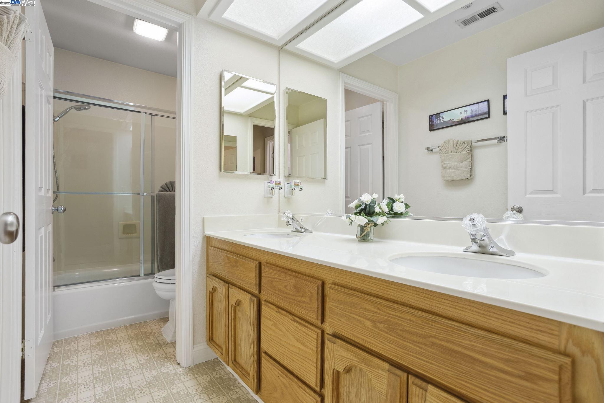 Detail Gallery Image 47 of 58 For 304 Avondale Lane, Livermore,  CA 94551-8287 - 4 Beds | 3/1 Baths