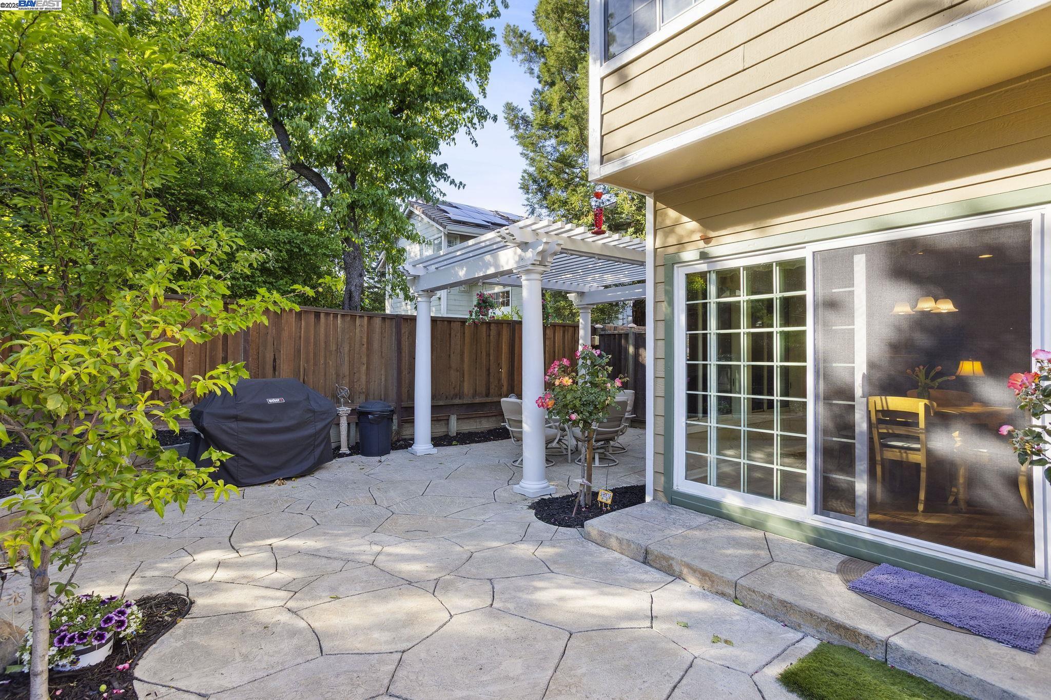 Detail Gallery Image 52 of 58 For 304 Avondale Lane, Livermore,  CA 94551-8287 - 4 Beds | 3/1 Baths