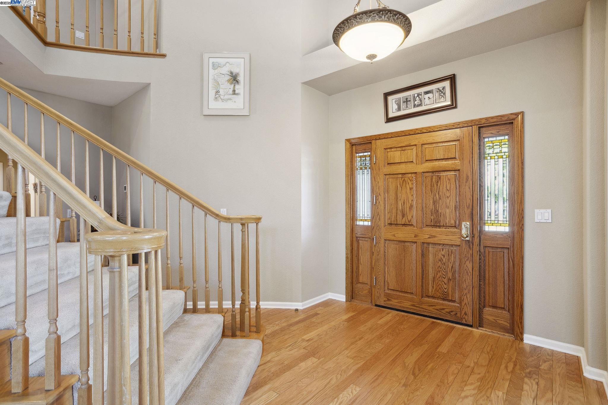 Detail Gallery Image 7 of 58 For 304 Avondale Lane, Livermore,  CA 94551-8287 - 4 Beds | 3/1 Baths