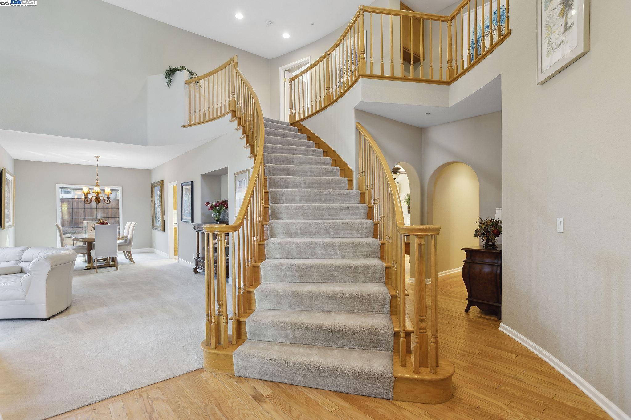 Detail Gallery Image 10 of 58 For 304 Avondale Lane, Livermore,  CA 94551-8287 - 4 Beds | 3/1 Baths