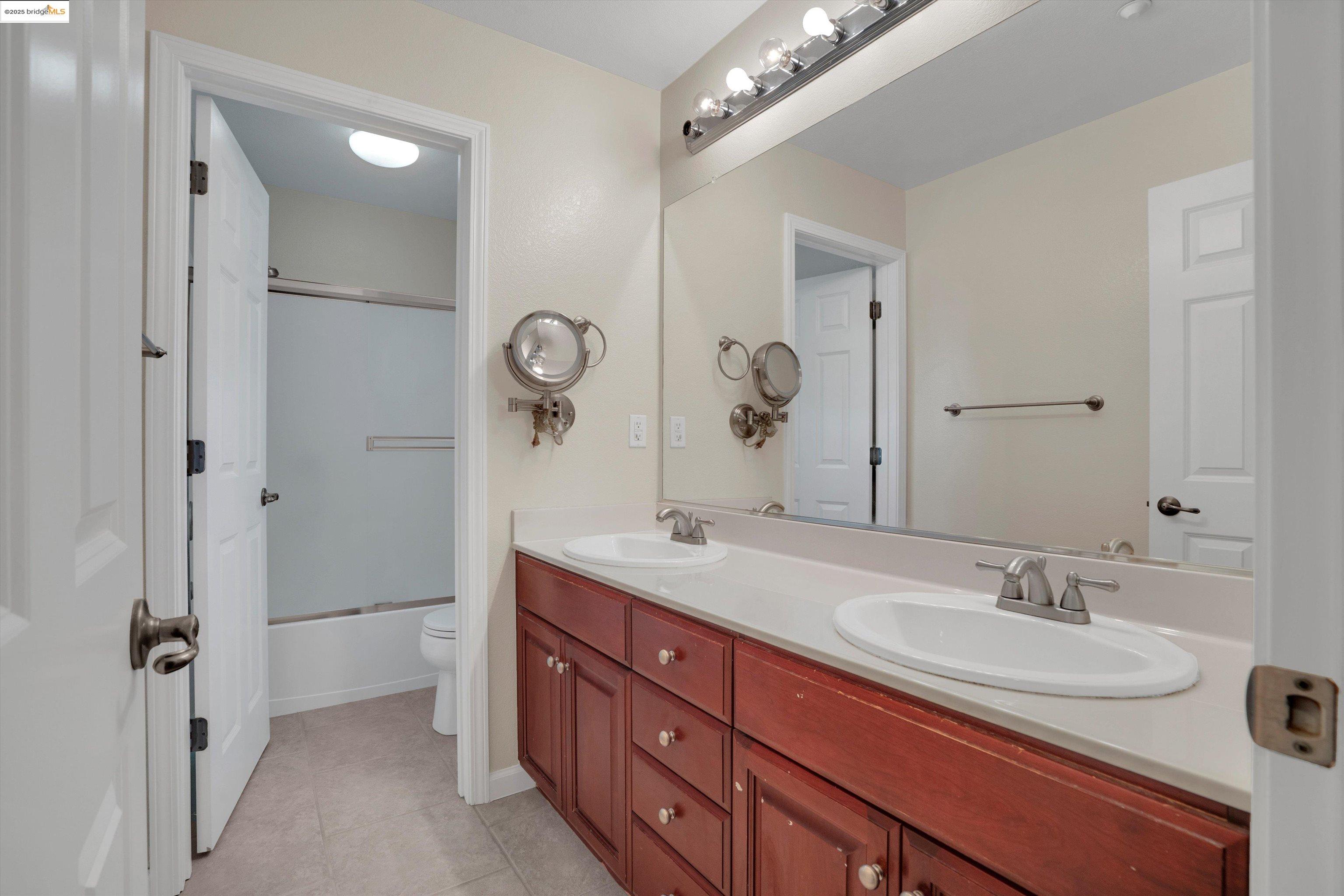 Detail Gallery Image 28 of 44 For 1613 Dawnview Dr, Brentwood,  CA 94513 - 5 Beds | 3 Baths
