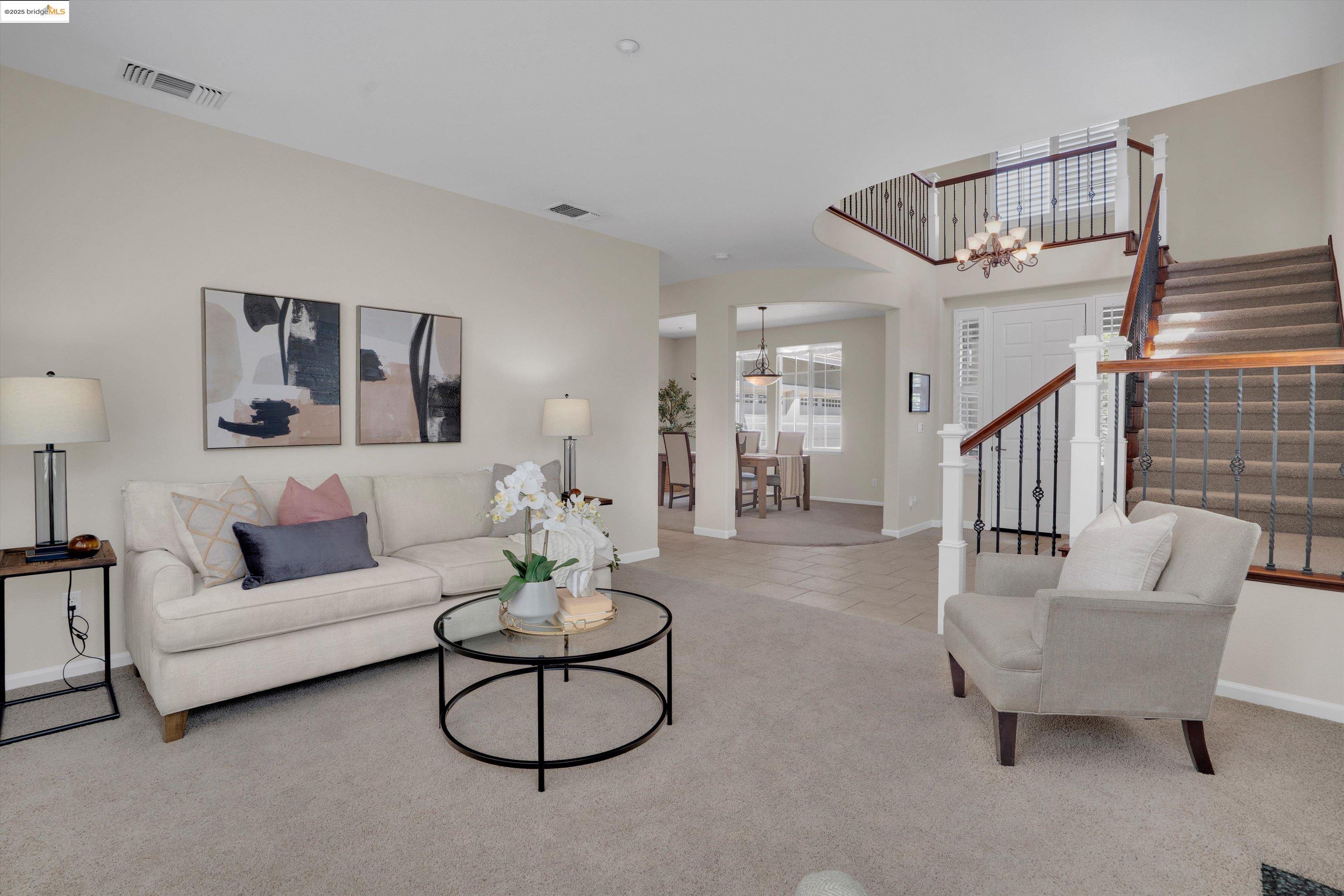 Detail Gallery Image 5 of 44 For 1613 Dawnview Dr, Brentwood,  CA 94513 - 5 Beds | 3 Baths