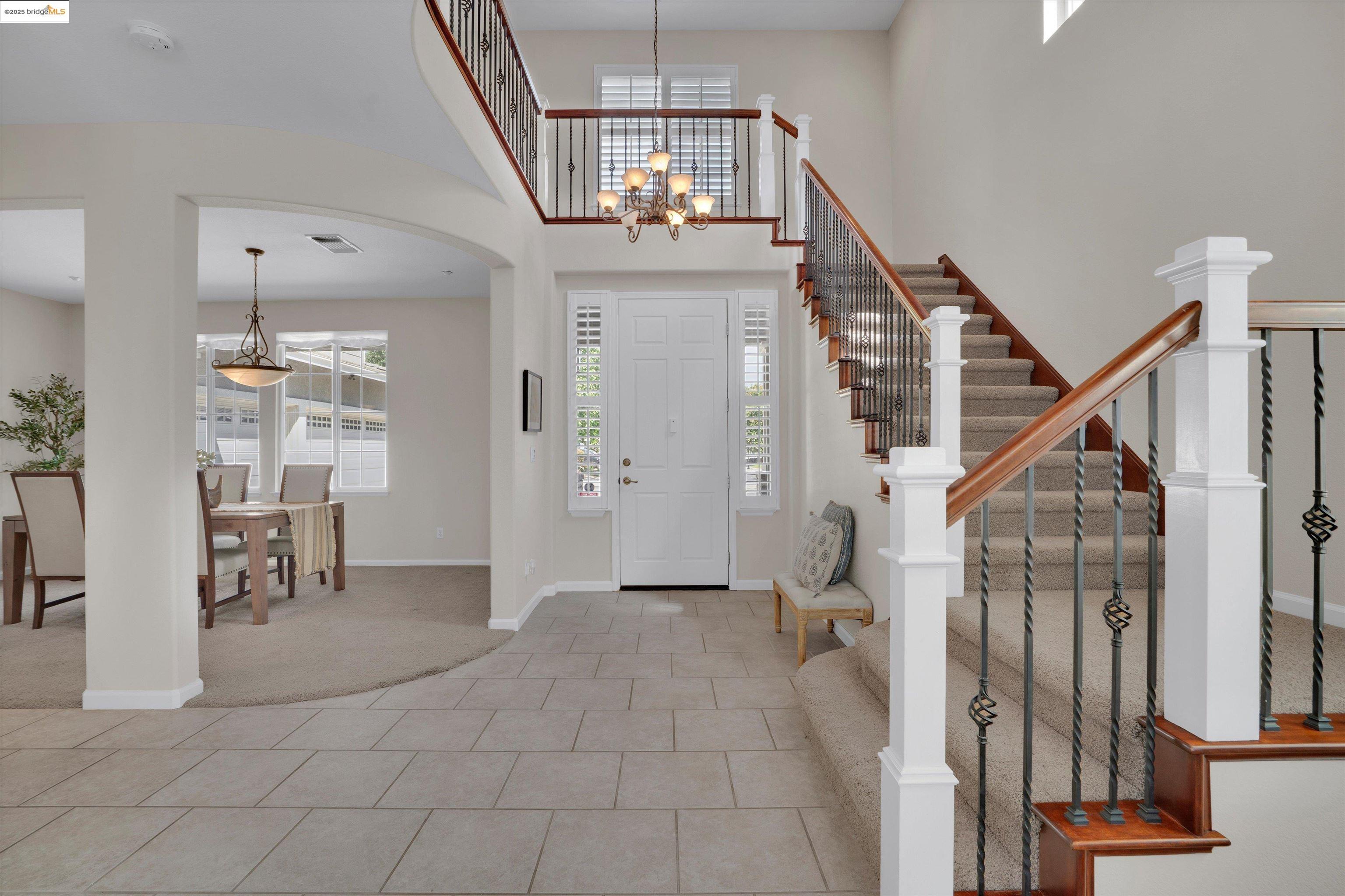 Detail Gallery Image 6 of 44 For 1613 Dawnview Dr, Brentwood,  CA 94513 - 5 Beds | 3 Baths