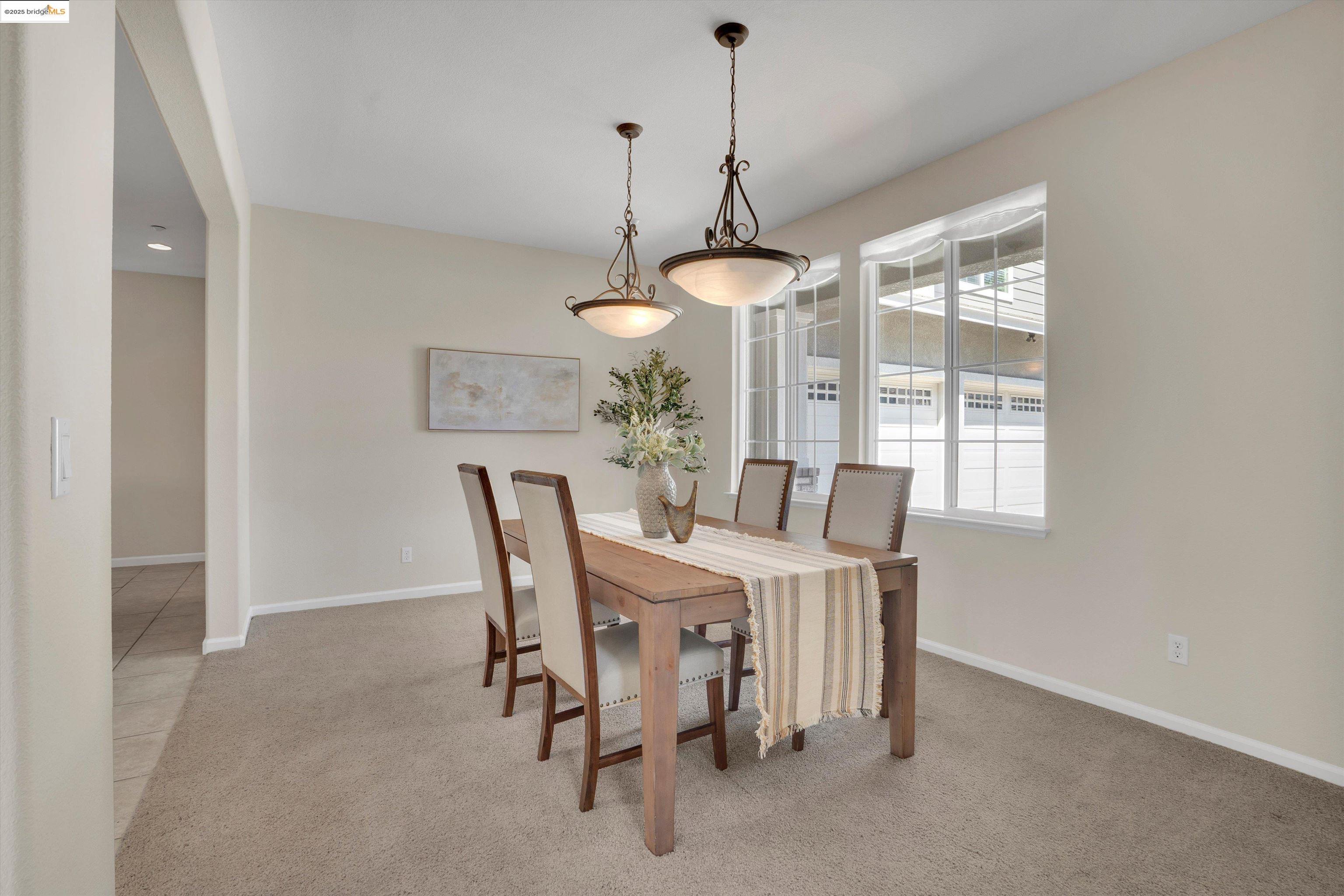 Detail Gallery Image 7 of 44 For 1613 Dawnview Dr, Brentwood,  CA 94513 - 5 Beds | 3 Baths