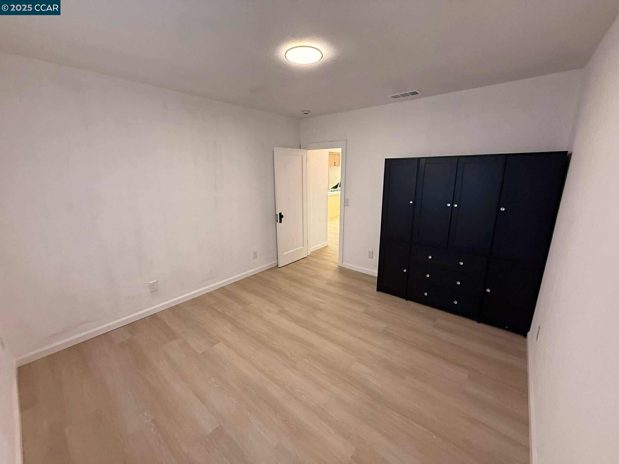 Detail Gallery Image 6 of 47 For 314 Washington St, Vallejo,  CA 94590 - 5 Beds | 2/1 Baths