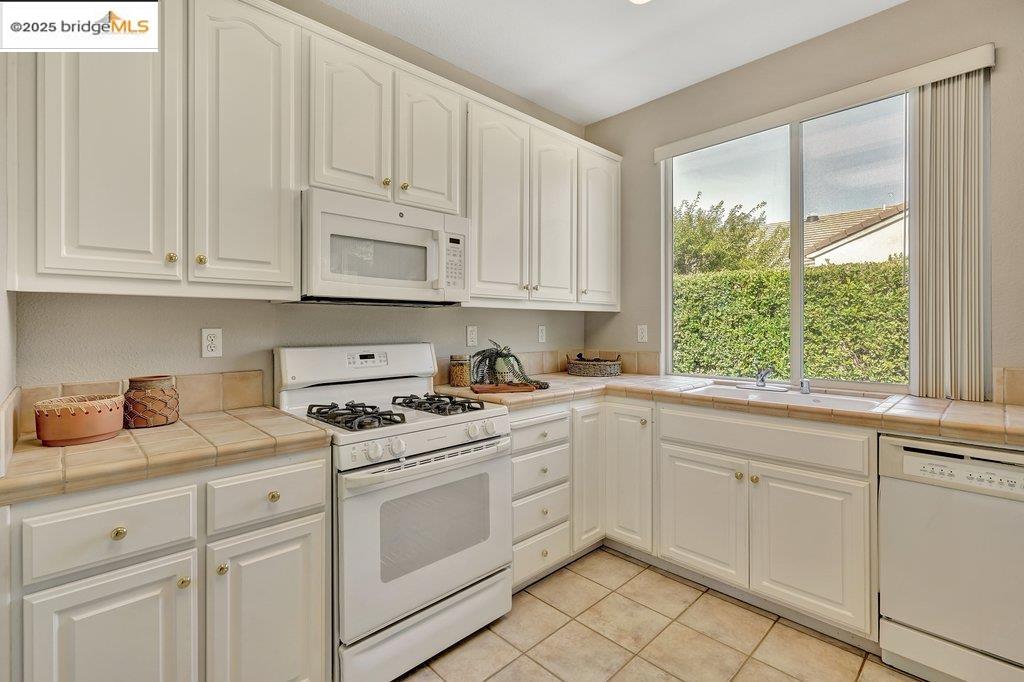 Detail Gallery Image 15 of 29 For 484 Summer Red Way, Brentwood,  CA 94513 - 2 Beds | 2 Baths