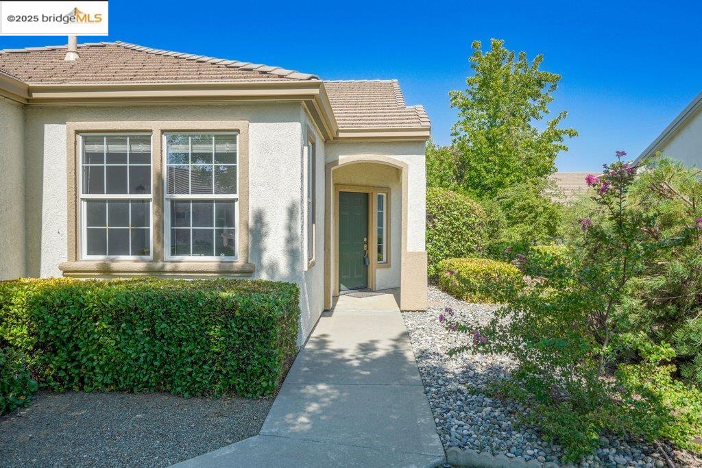 Detail Gallery Image 6 of 29 For 484 Summer Red Way, Brentwood,  CA 94513 - 2 Beds | 2 Baths