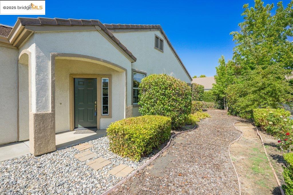 Detail Gallery Image 7 of 29 For 484 Summer Red Way, Brentwood,  CA 94513 - 2 Beds | 2 Baths