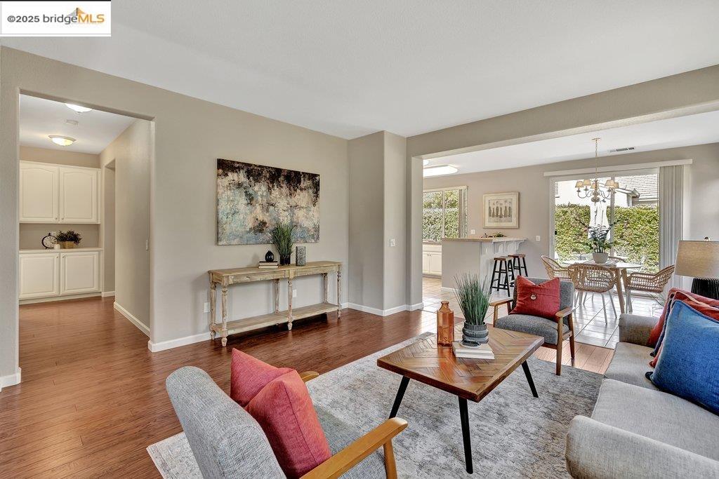 Detail Gallery Image 9 of 29 For 484 Summer Red Way, Brentwood,  CA 94513 - 2 Beds | 2 Baths