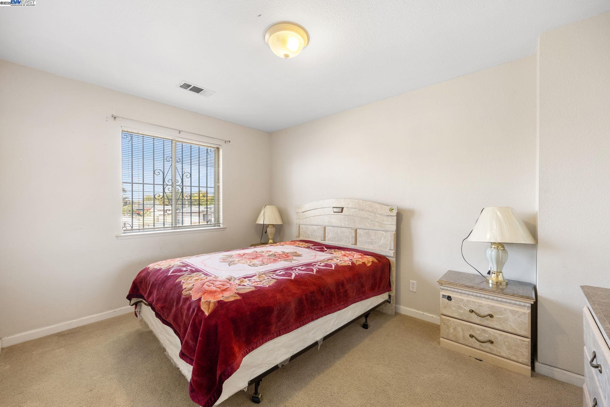 Detail Gallery Image 19 of 37 For 515 Alamo Ave, Richmond,  CA 94801 - 3 Beds | 2/1 Baths