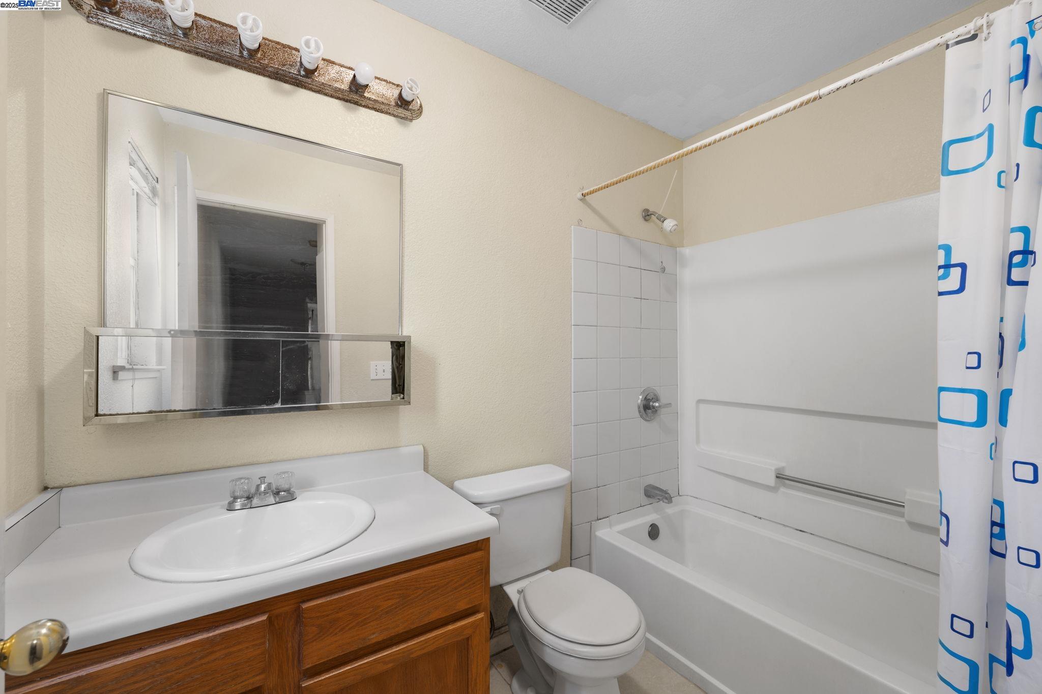Detail Gallery Image 24 of 37 For 515 Alamo Ave, Richmond,  CA 94801 - 3 Beds | 2/1 Baths