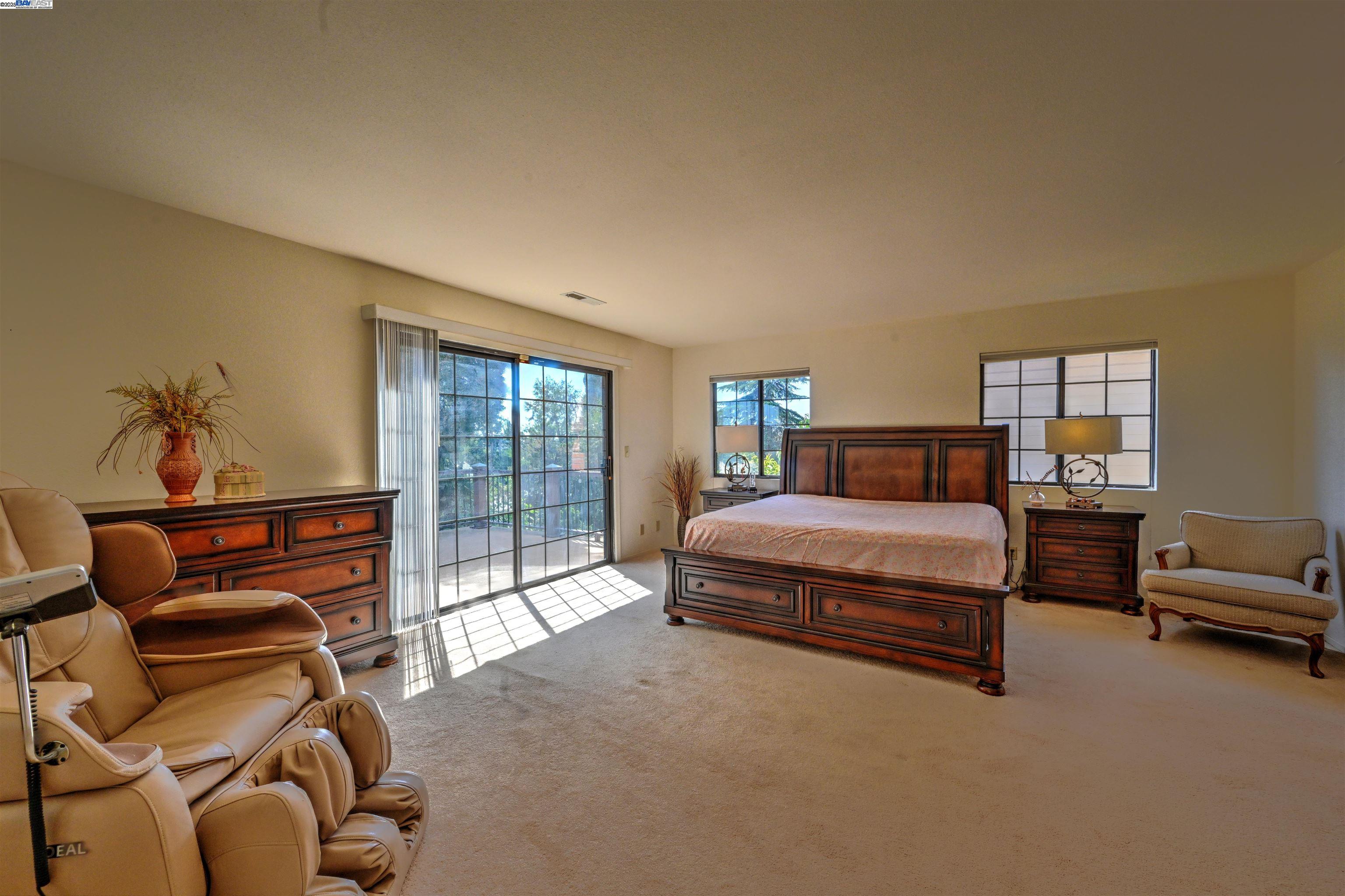 Detail Gallery Image 20 of 36 For 4347 Moreland Dr, Castro Valley,  CA 94546 - 4 Beds | 3 Baths