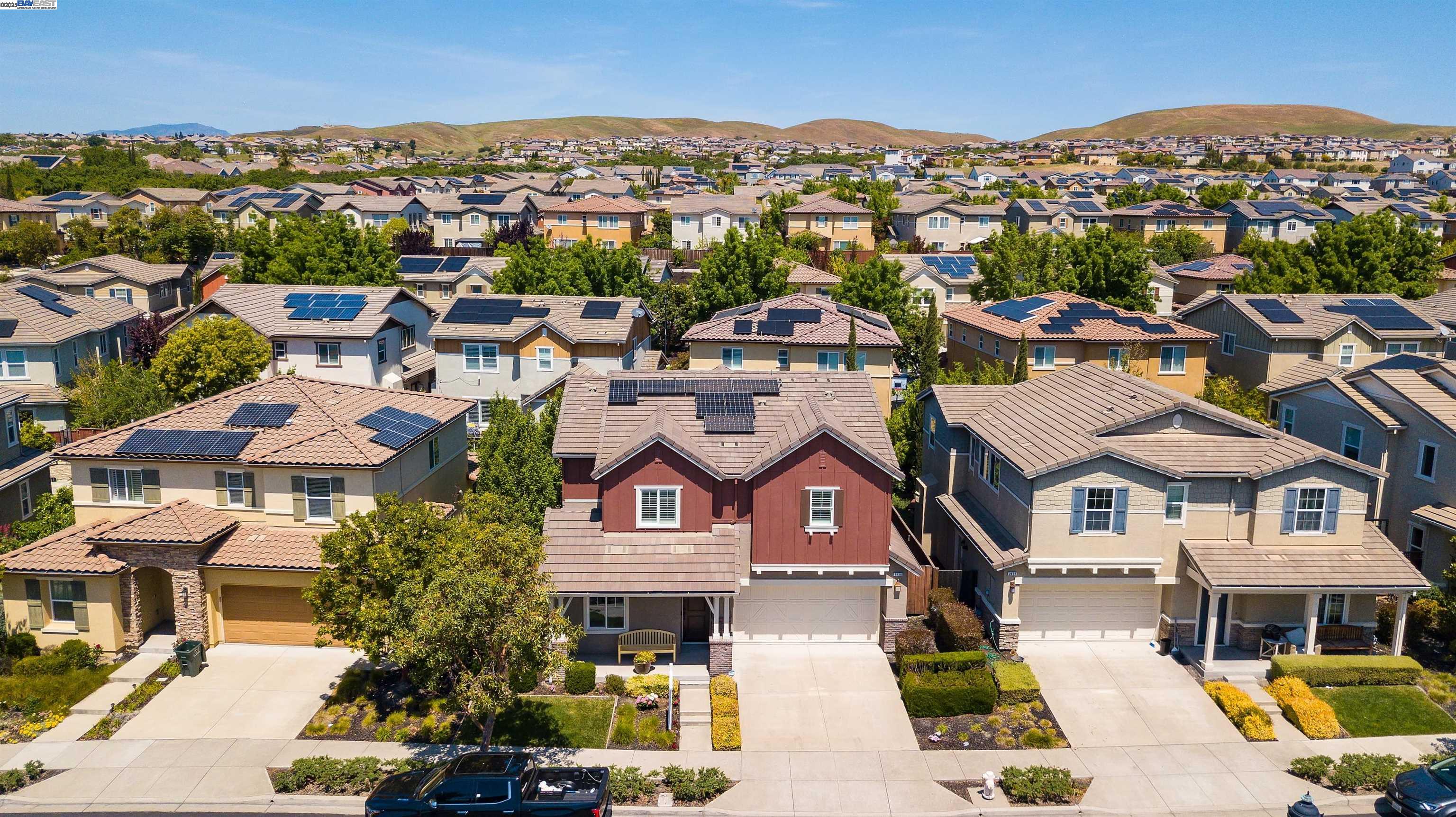 Detail Gallery Image 2 of 60 For 3956 Jordan Ranch Dr, Dublin,  CA 94568 - 5 Beds | 3 Baths