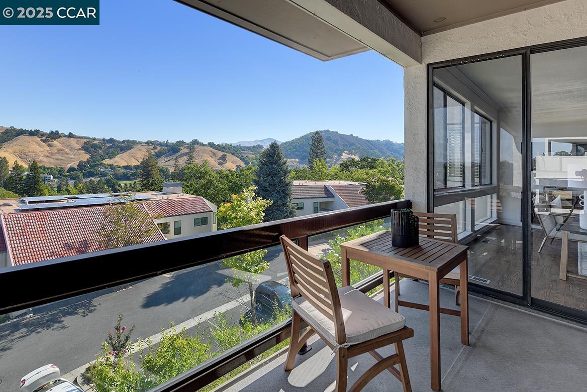 Detail Gallery Image 15 of 57 For 3663 Terra Granada Dr 1a,  Walnut Creek,  CA 94595 - 2 Beds | 2 Baths