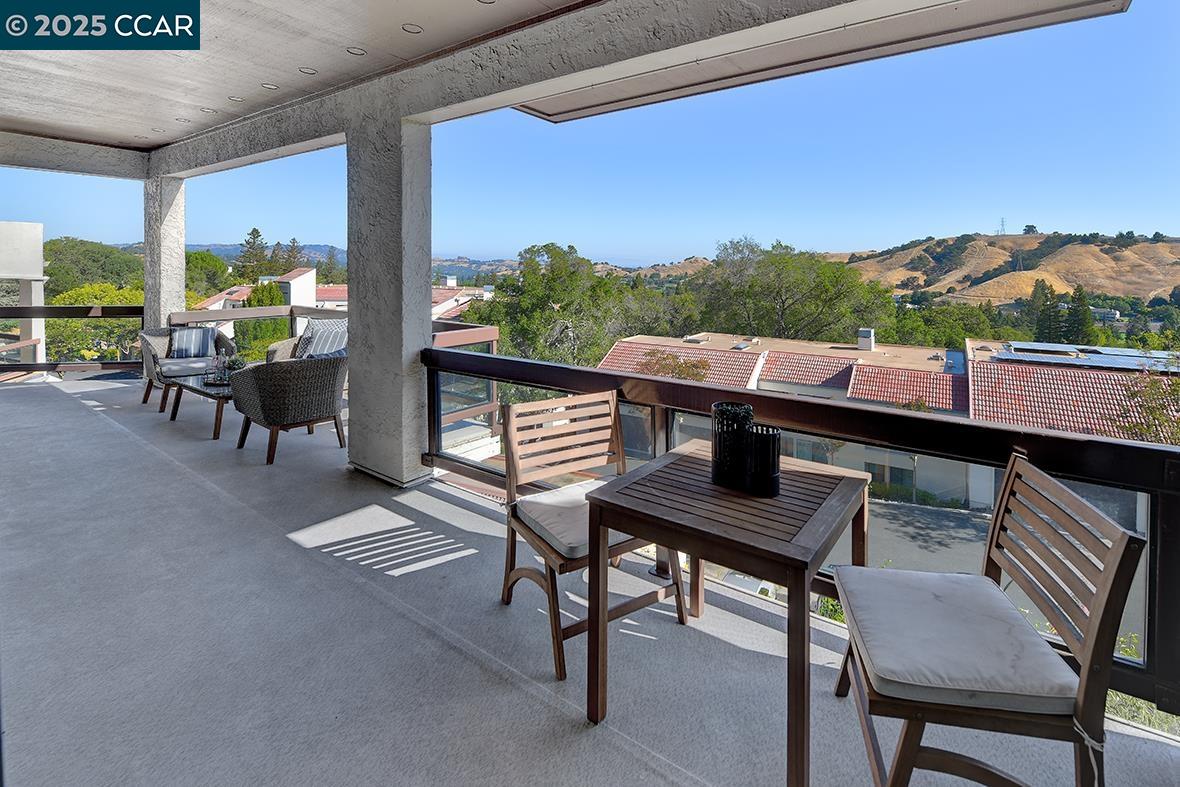 Detail Gallery Image 16 of 57 For 3663 Terra Granada Dr 1a,  Walnut Creek,  CA 94595 - 2 Beds | 2 Baths