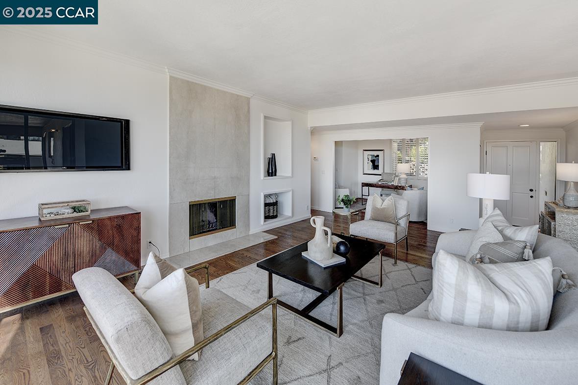 Detail Gallery Image 4 of 57 For 3663 Terra Granada Dr 1a,  Walnut Creek,  CA 94595 - 2 Beds | 2 Baths
