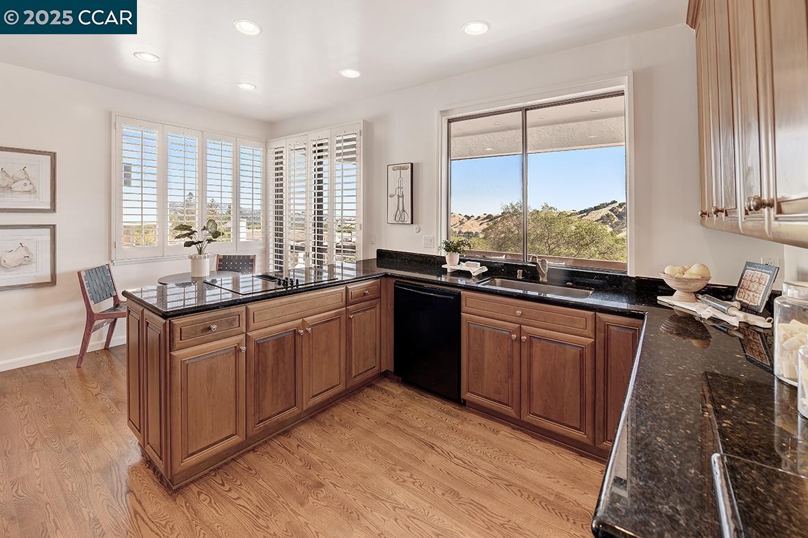 Detail Gallery Image 8 of 57 For 3663 Terra Granada Dr 1a,  Walnut Creek,  CA 94595 - 2 Beds | 2 Baths