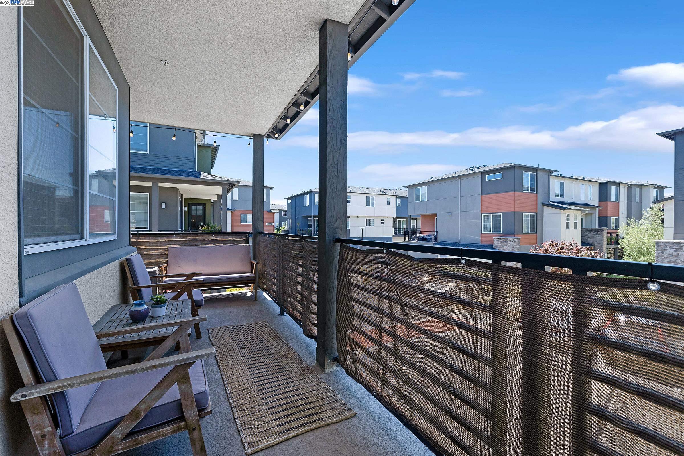 Detail Gallery Image 25 of 29 For 235 Dash Ct, Hayward,  CA 94544 - 3 Beds | 3/1 Baths