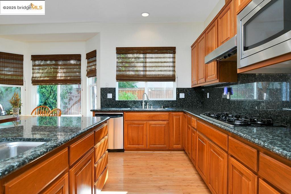 Detail Gallery Image 10 of 37 For 1785 Anastasia Dr, Brentwood,  CA 94513 - 4 Beds | 2/1 Baths