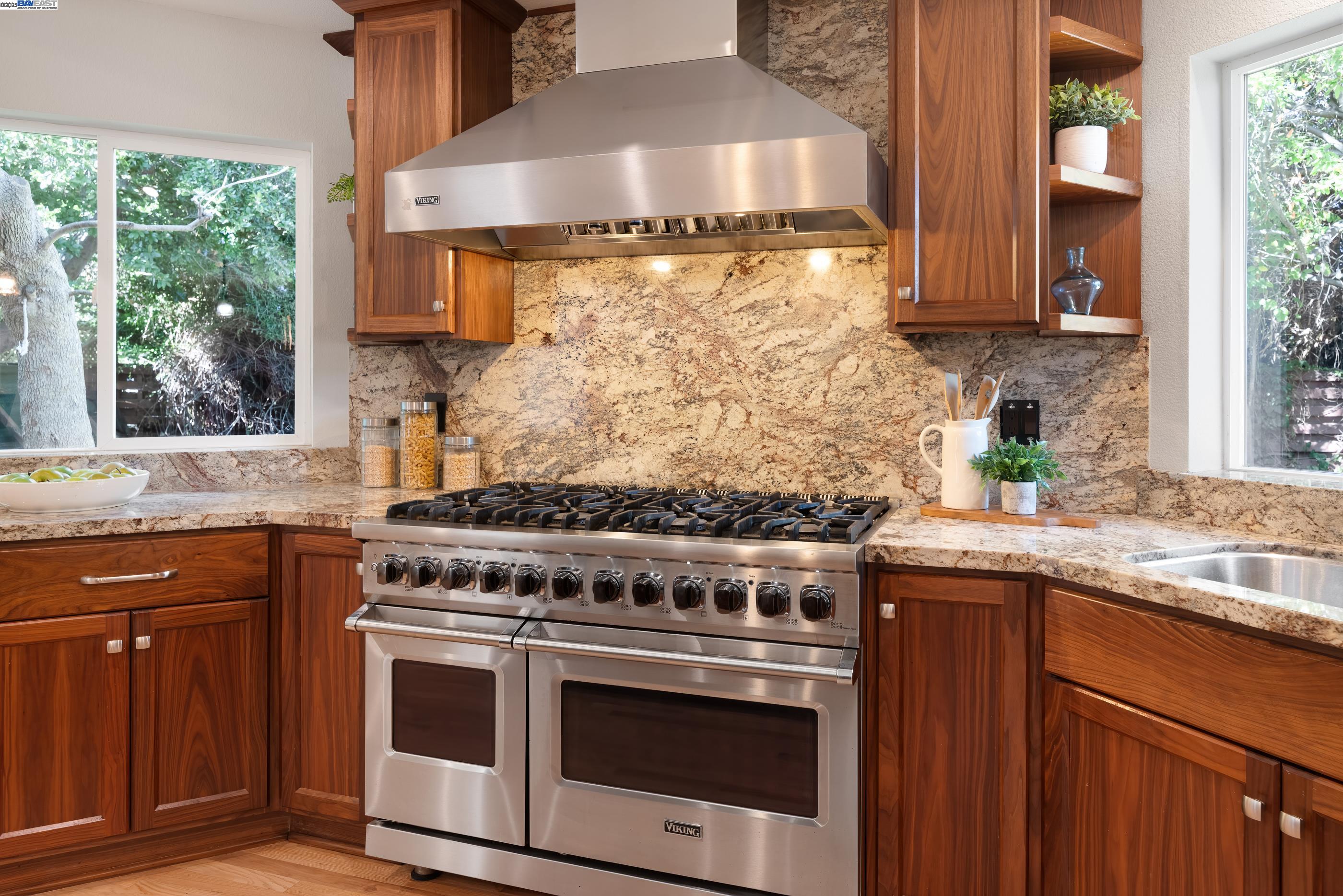 Detail Gallery Image 11 of 50 For 5268 Keeler Ct, Fremont,  CA 94536 - 3 Beds | 2/1 Baths
