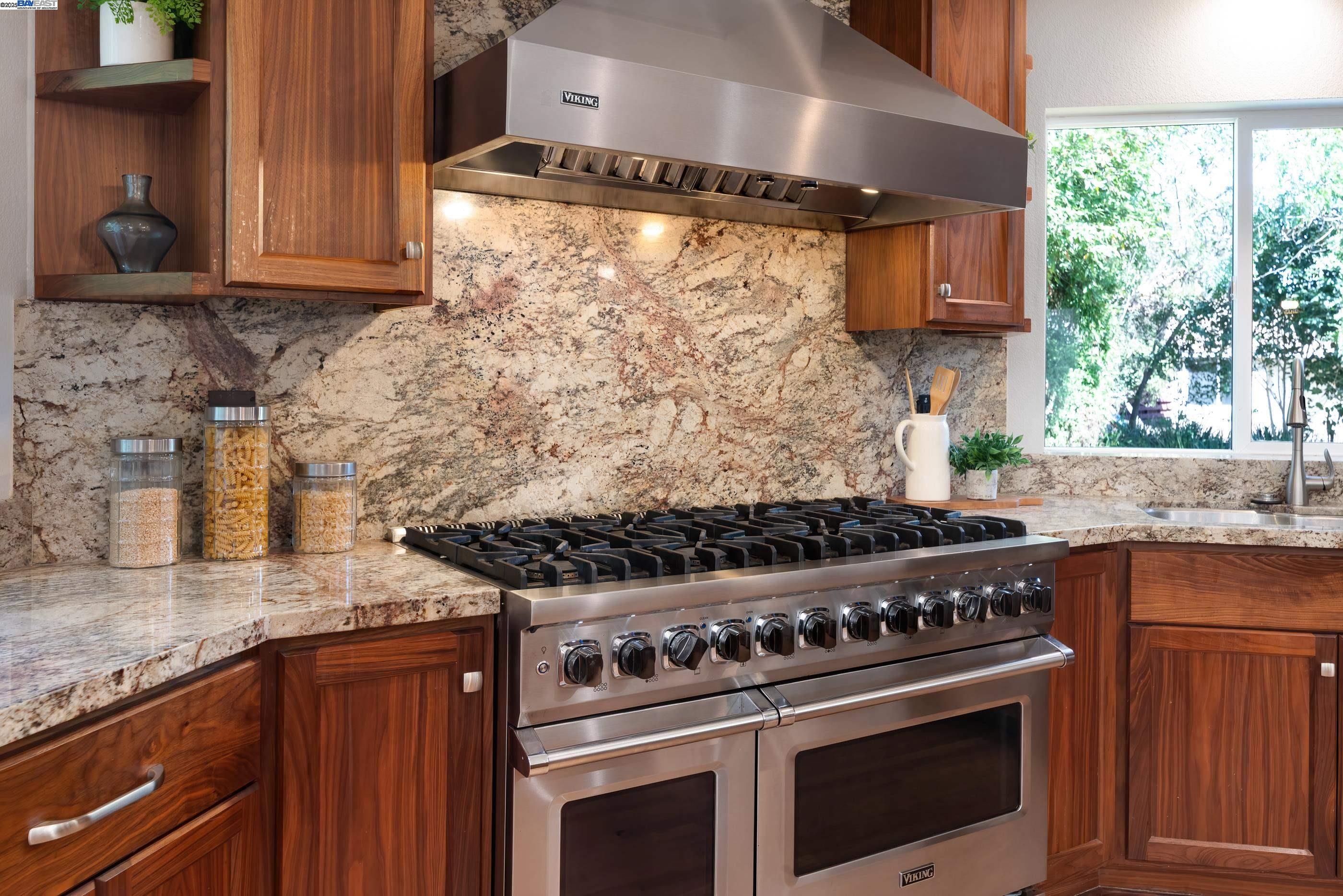 Detail Gallery Image 12 of 50 For 5268 Keeler Ct, Fremont,  CA 94536 - 3 Beds | 2/1 Baths