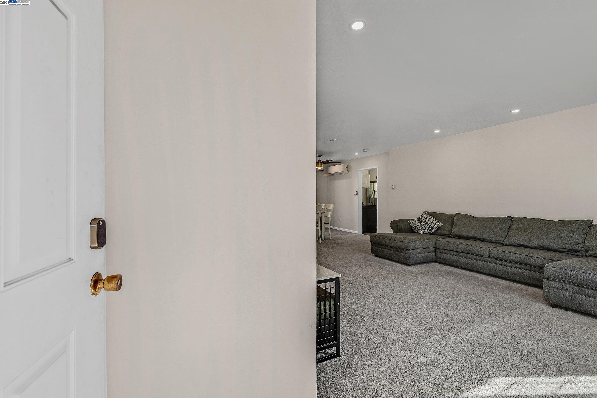 Detail Gallery Image 4 of 33 For 3414 Pine St, Castro Valley,  CA 94546 - 3 Beds | 1 Baths