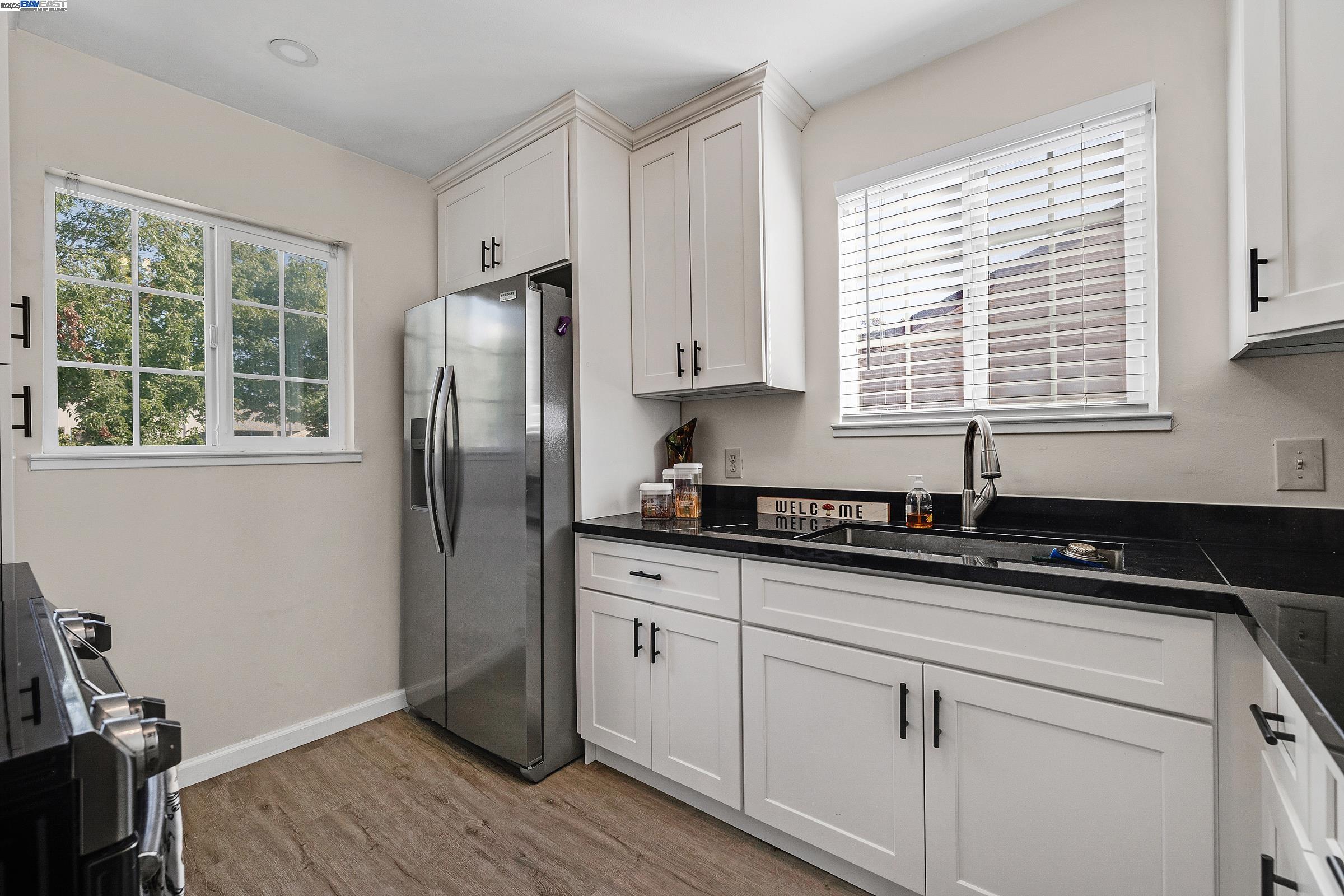 Detail Gallery Image 10 of 33 For 3414 Pine St, Castro Valley,  CA 94546 - 3 Beds | 1 Baths