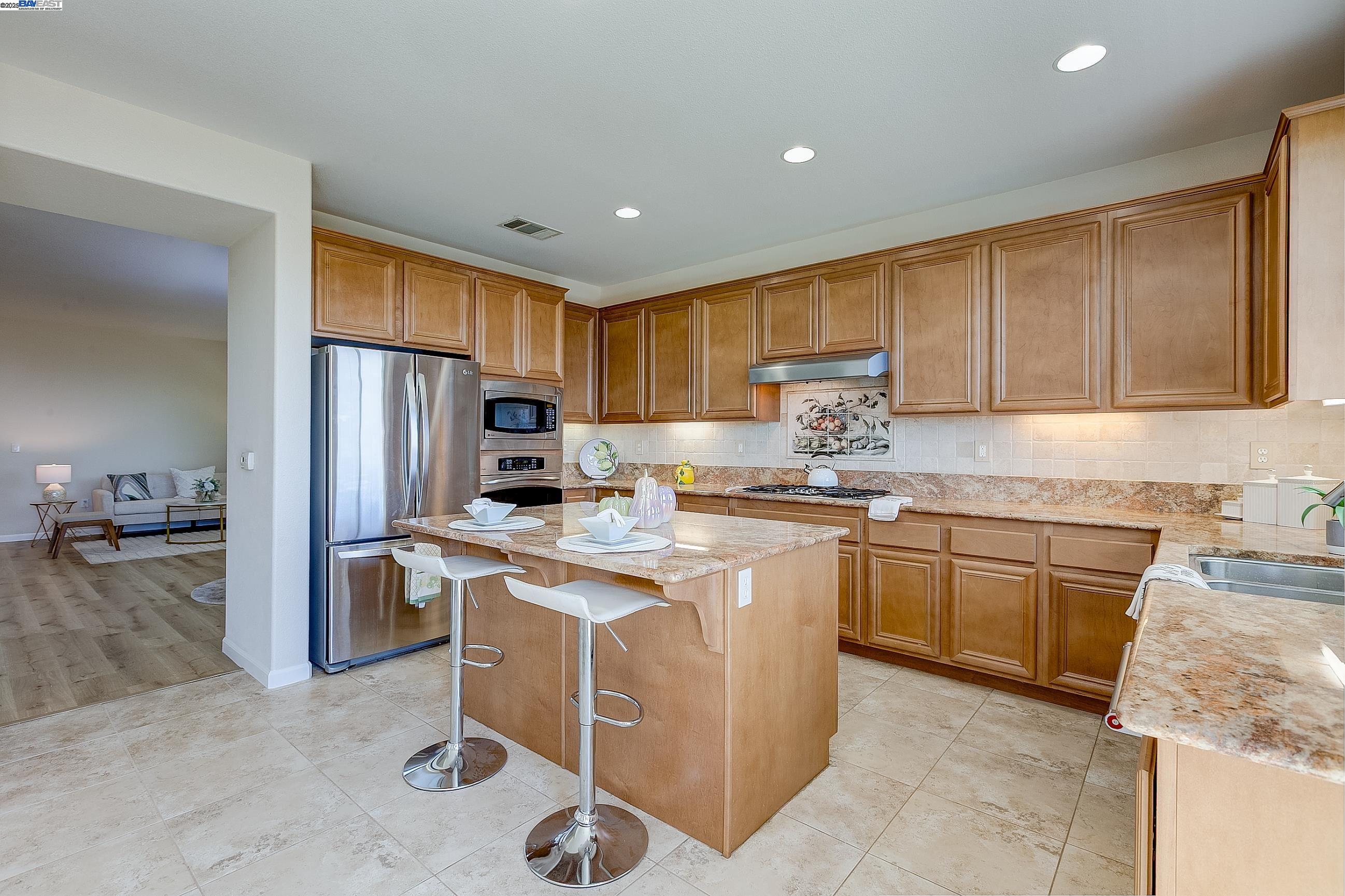 Detail Gallery Image 19 of 60 For 2528 Amantea Way, Dublin,  CA 94568-7343 - 5 Beds | 4 Baths