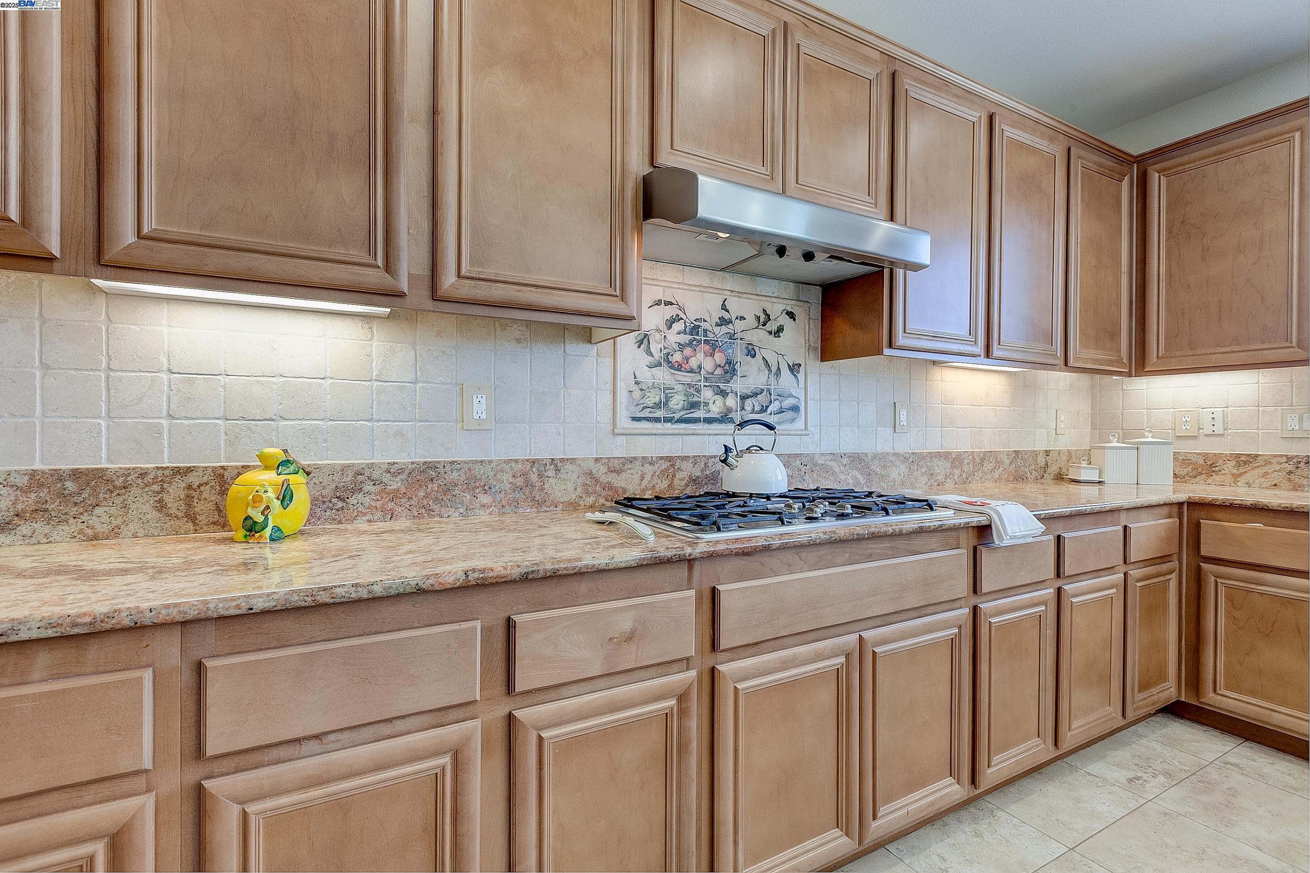 Detail Gallery Image 24 of 60 For 2528 Amantea Way, Dublin,  CA 94568-7343 - 5 Beds | 4 Baths
