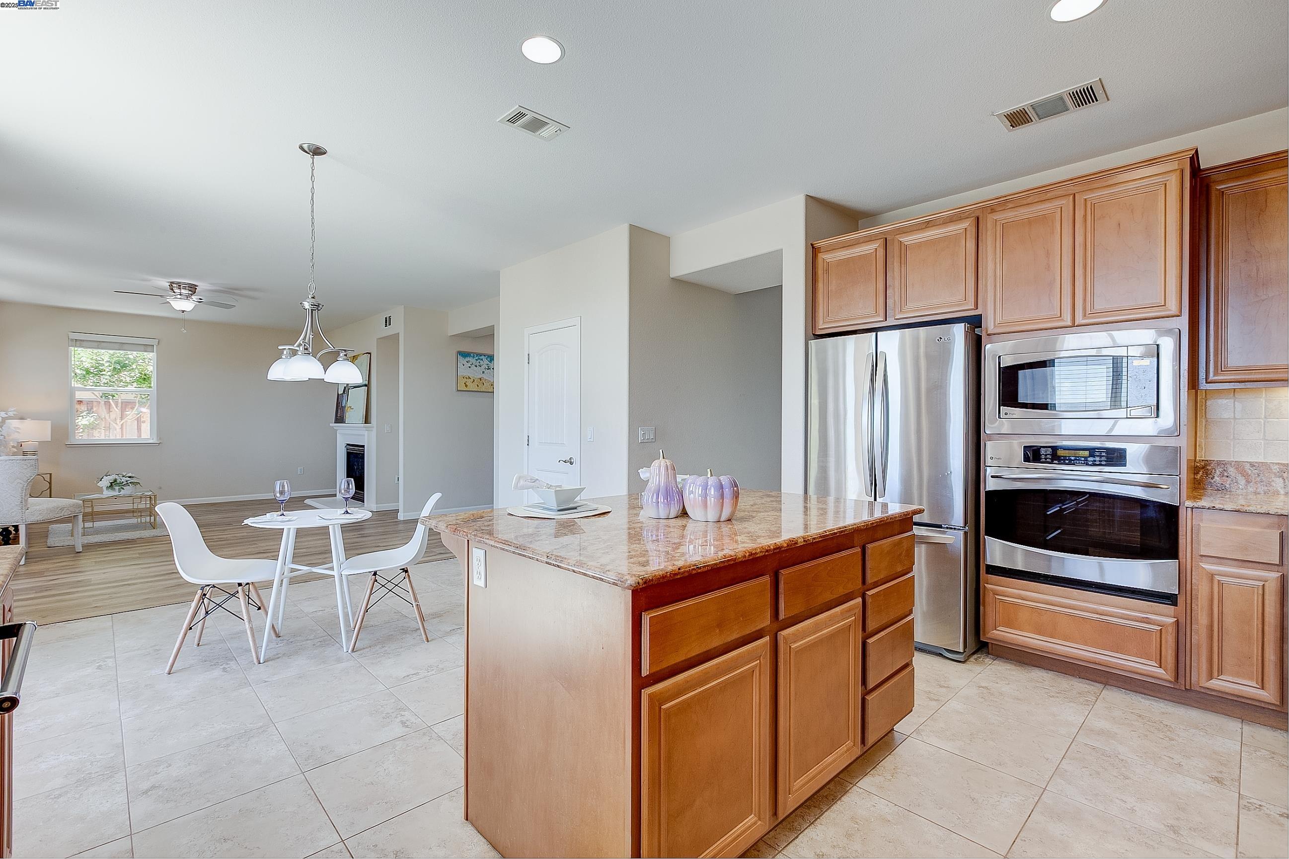 Detail Gallery Image 26 of 60 For 2528 Amantea Way, Dublin,  CA 94568-7343 - 5 Beds | 4 Baths