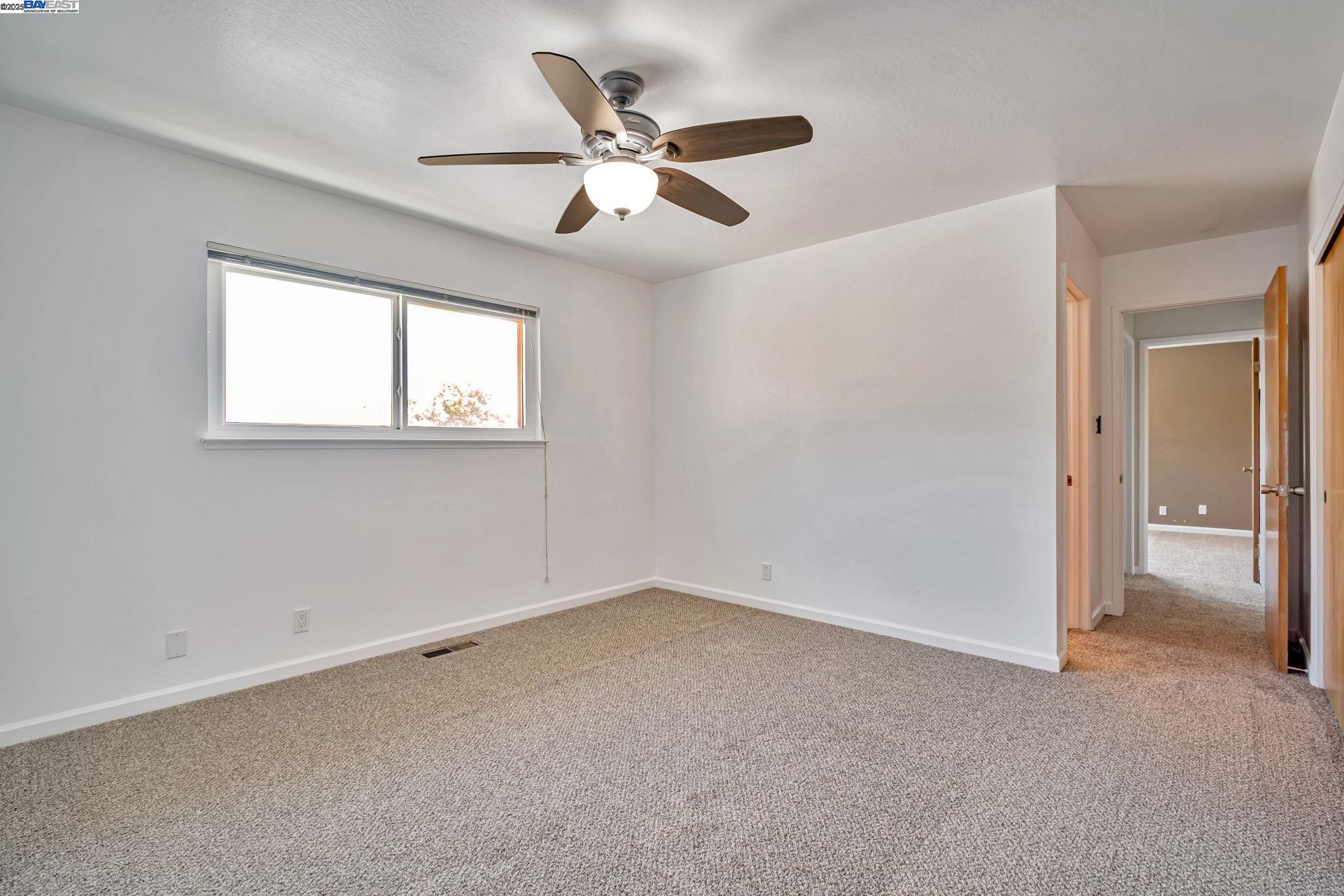 Detail Gallery Image 20 of 27 For 17910 Joseph Dr, Castro Valley,  CA 94546 - 4 Beds | 2/1 Baths