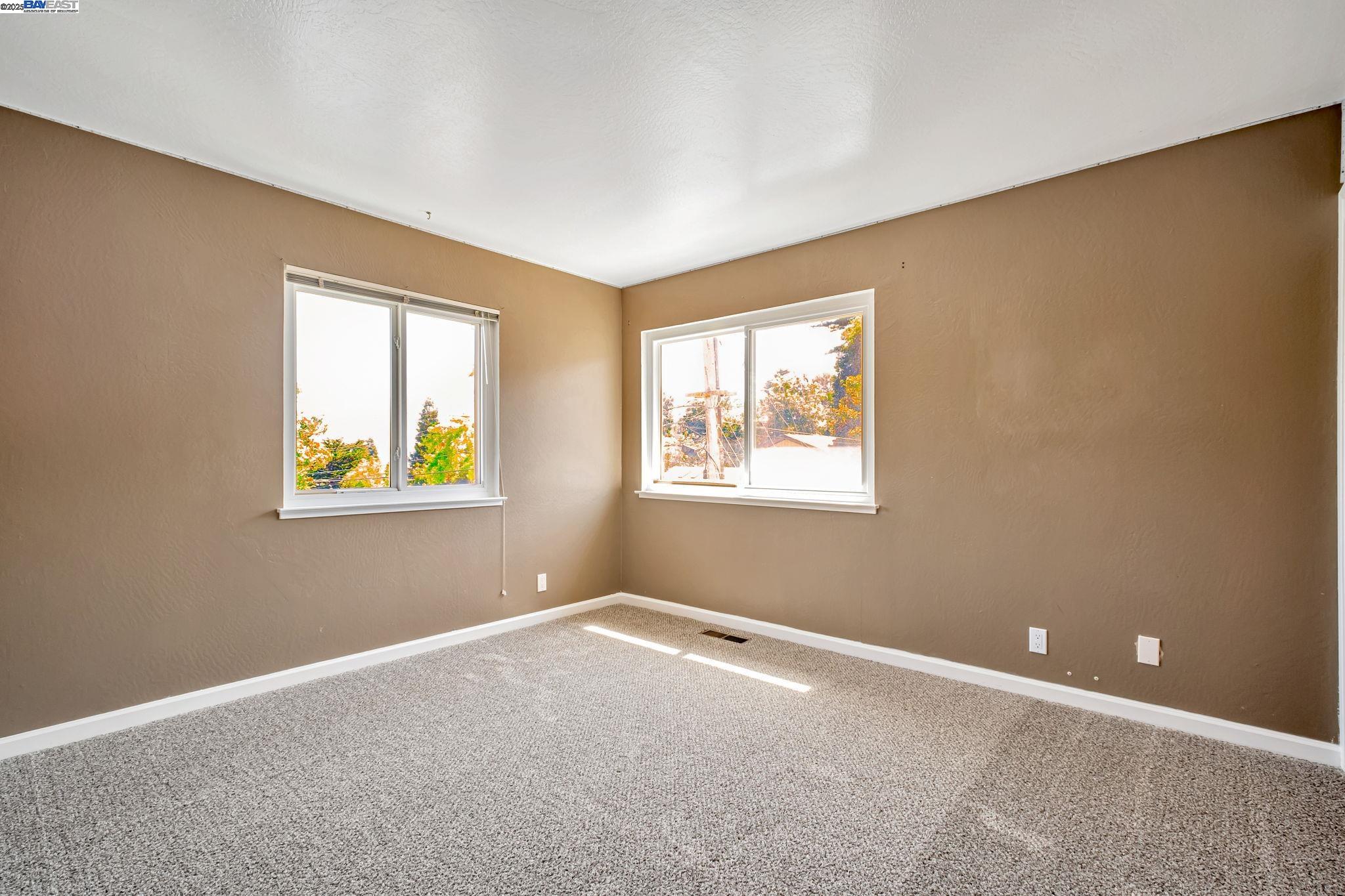 Detail Gallery Image 22 of 27 For 17910 Joseph Dr, Castro Valley,  CA 94546 - 4 Beds | 2/1 Baths