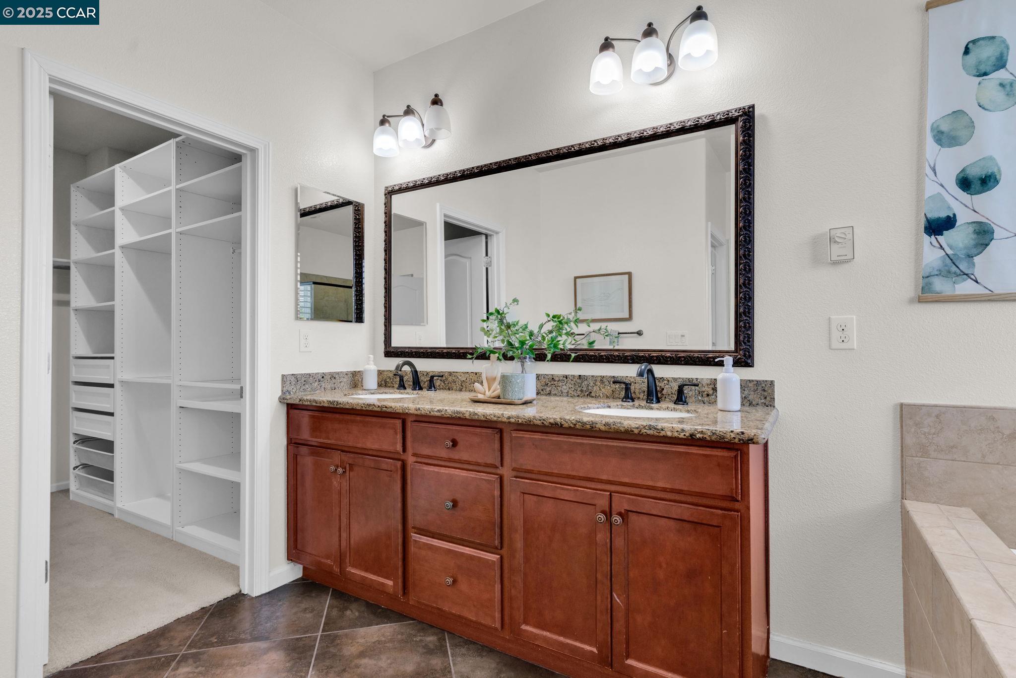 Detail Gallery Image 26 of 42 For 6983 Alamo Creek Trl, Dublin,  CA 94568 - 4 Beds | 3/1 Baths