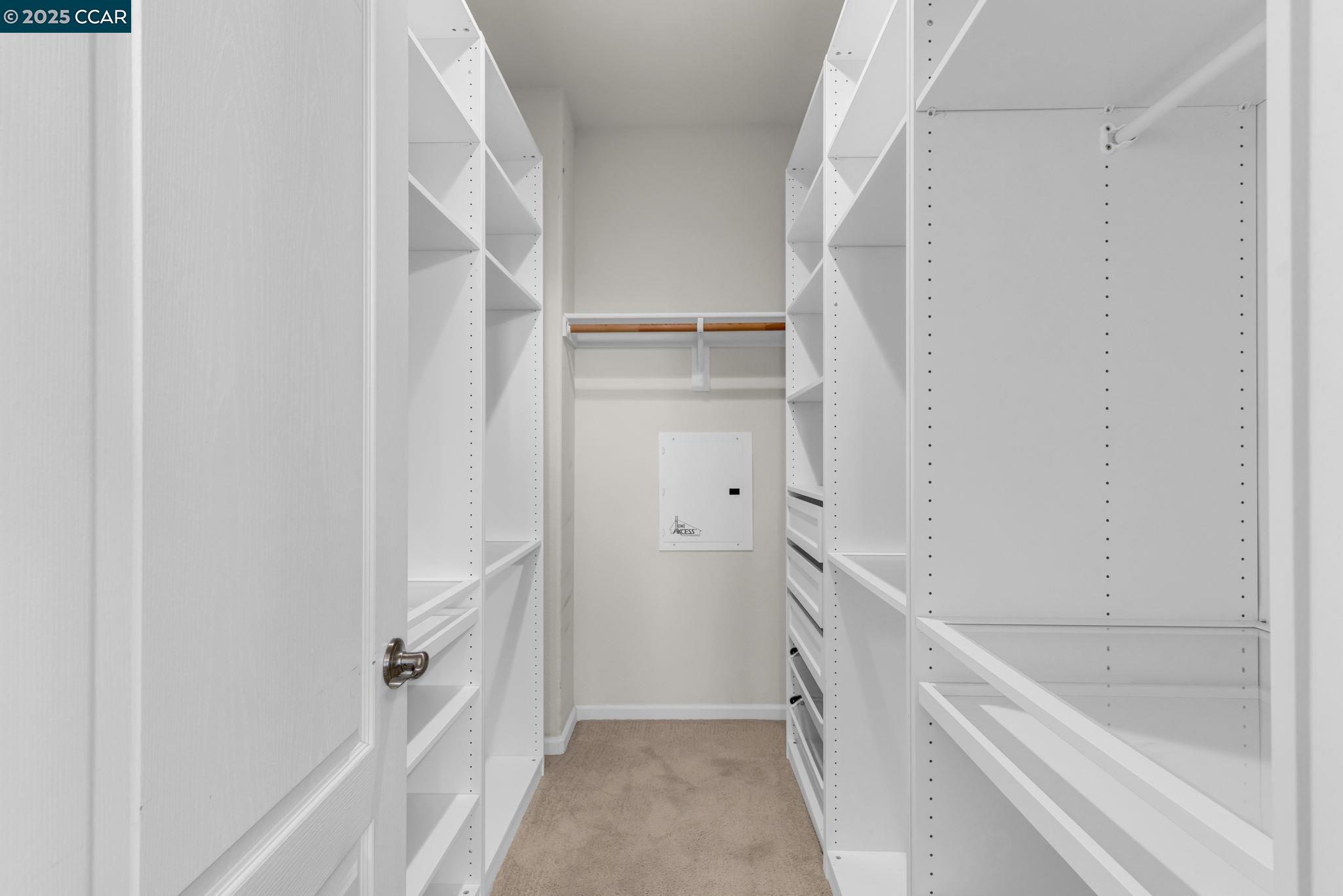 Detail Gallery Image 27 of 42 For 6983 Alamo Creek Trl, Dublin,  CA 94568 - 4 Beds | 3/1 Baths