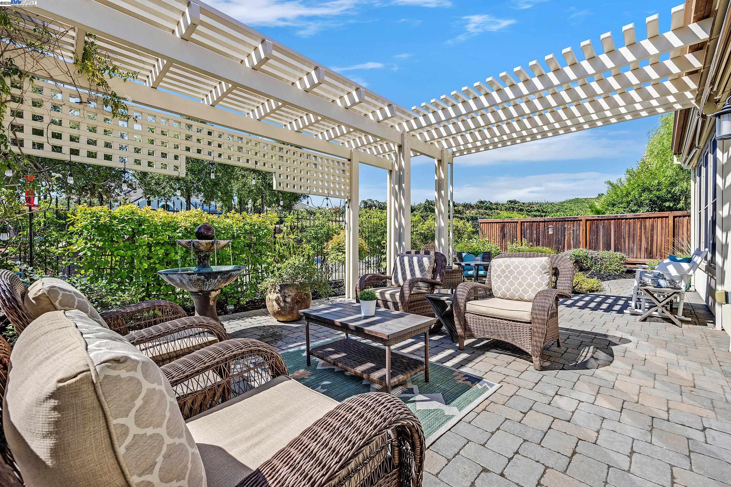 Detail Gallery Image 35 of 60 For 1737 Chardonnay Ln, Brentwood,  CA 94513 - 2 Beds | 2/1 Baths