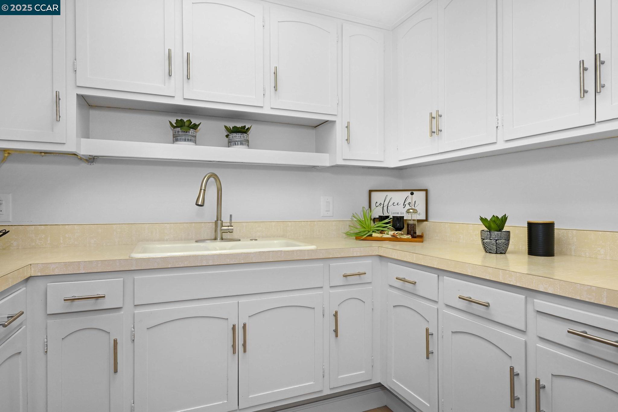 Detail Gallery Image 14 of 37 For 2251 Tice Creek Dr #2,  Walnut Creek,  CA 94595 - 1 Beds | 1 Baths
