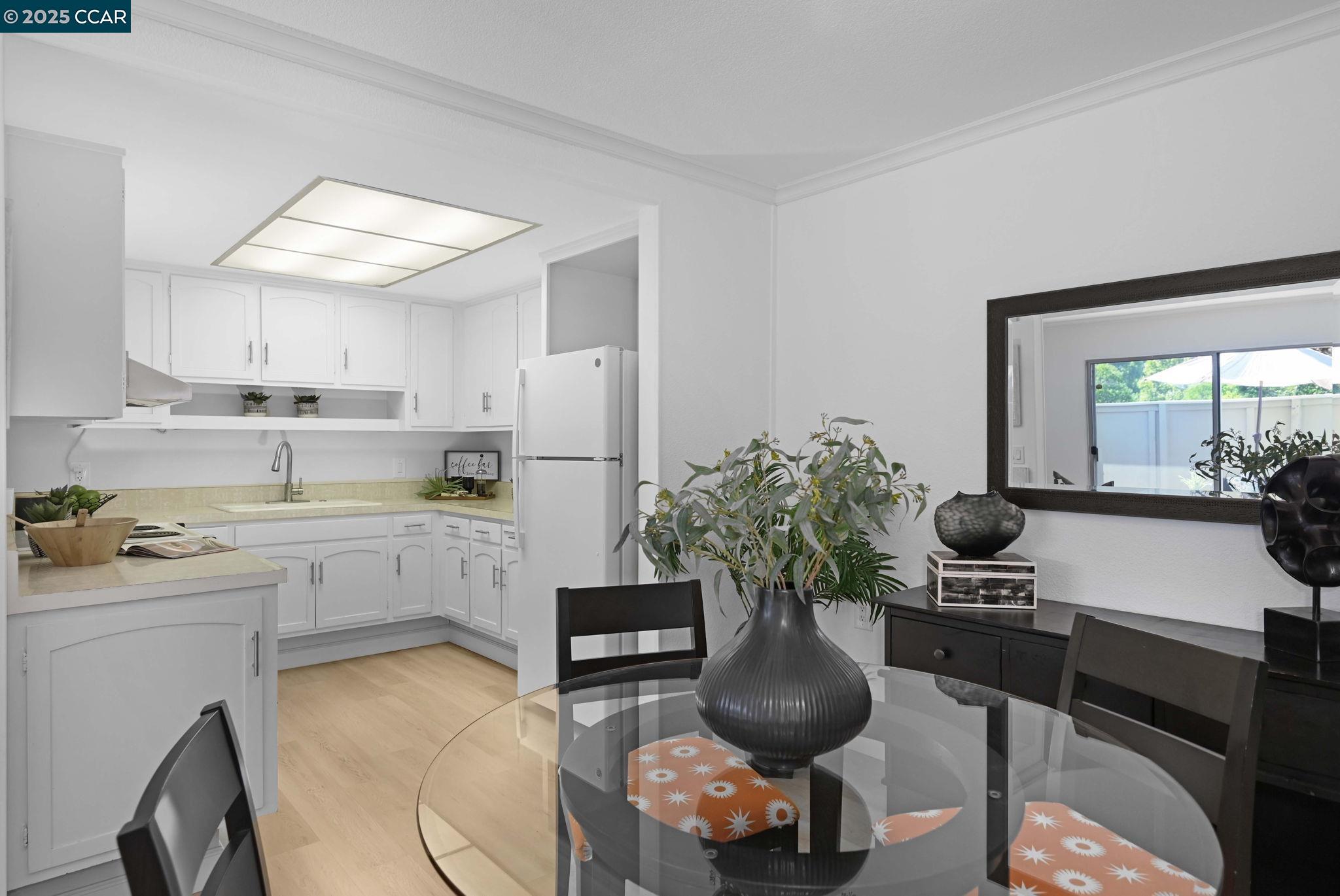 Detail Gallery Image 15 of 37 For 2251 Tice Creek Dr #2,  Walnut Creek,  CA 94595 - 1 Beds | 1 Baths